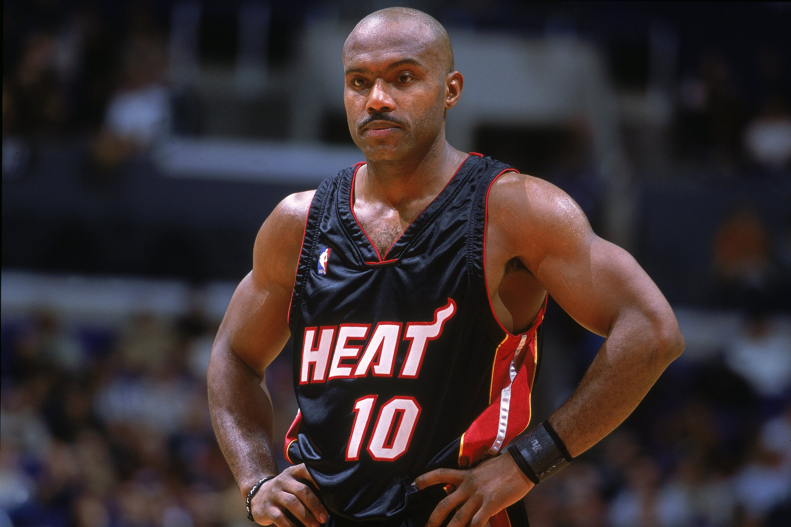 13 Dec 2000:  Tim Hardaway #10 of the Miami Heat looks on during the game against the Los Angeles Clippers at the STAPLES Center in Los Angeles, California. The Heat defeated the Clippers 94-88.  NOTE TO USER: It is expressly understood that the only righ