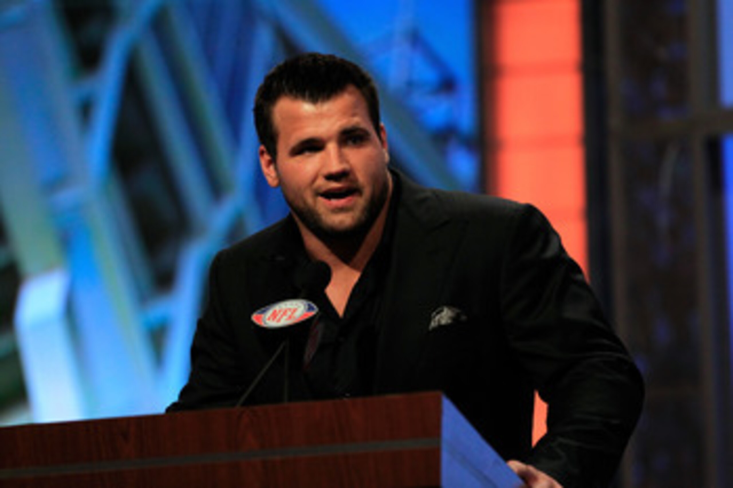 NEW YORK, NY - APRIL 28:  Peyton Hillis of the Cleveland Browns announces Phil Taylor as the #21 overall pick by the Browns on stage during the 2011 NFL Draft at Radio City Music Hall on April 28, 2011 in New York City.  (Photo by Chris Trotman/Getty Imag