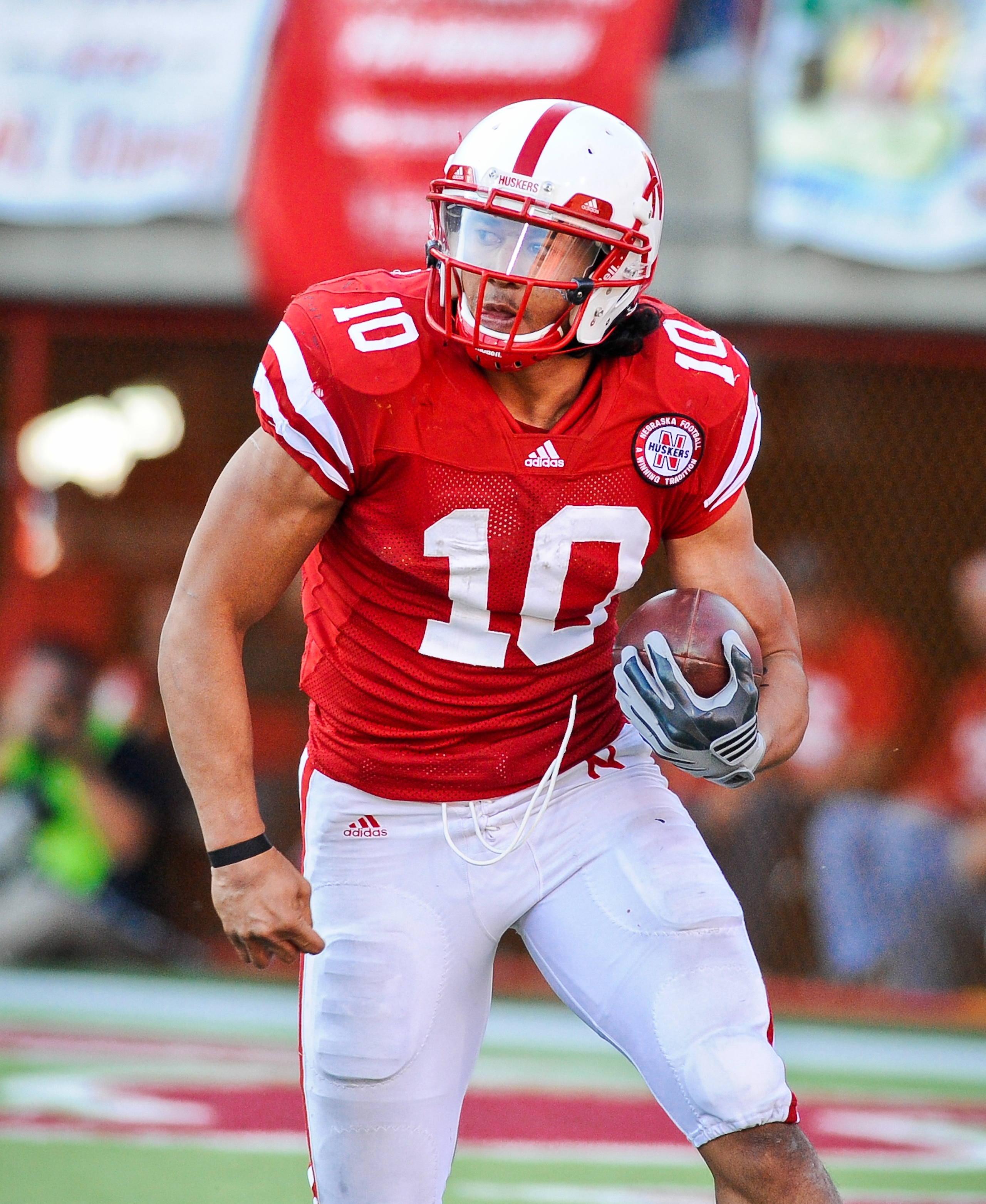 LINCOLN, NE - OCTOBER 16: Running back Roy Helu Jr. #10 of the Nebraska Cornhuskers runs during their game against the Texas Longhorns game at Memorial Stadium on October 16, 2010 in Lincoln, Nebraska. Texas Defeated Nebraska 20-13. (Photo by Eric Francis