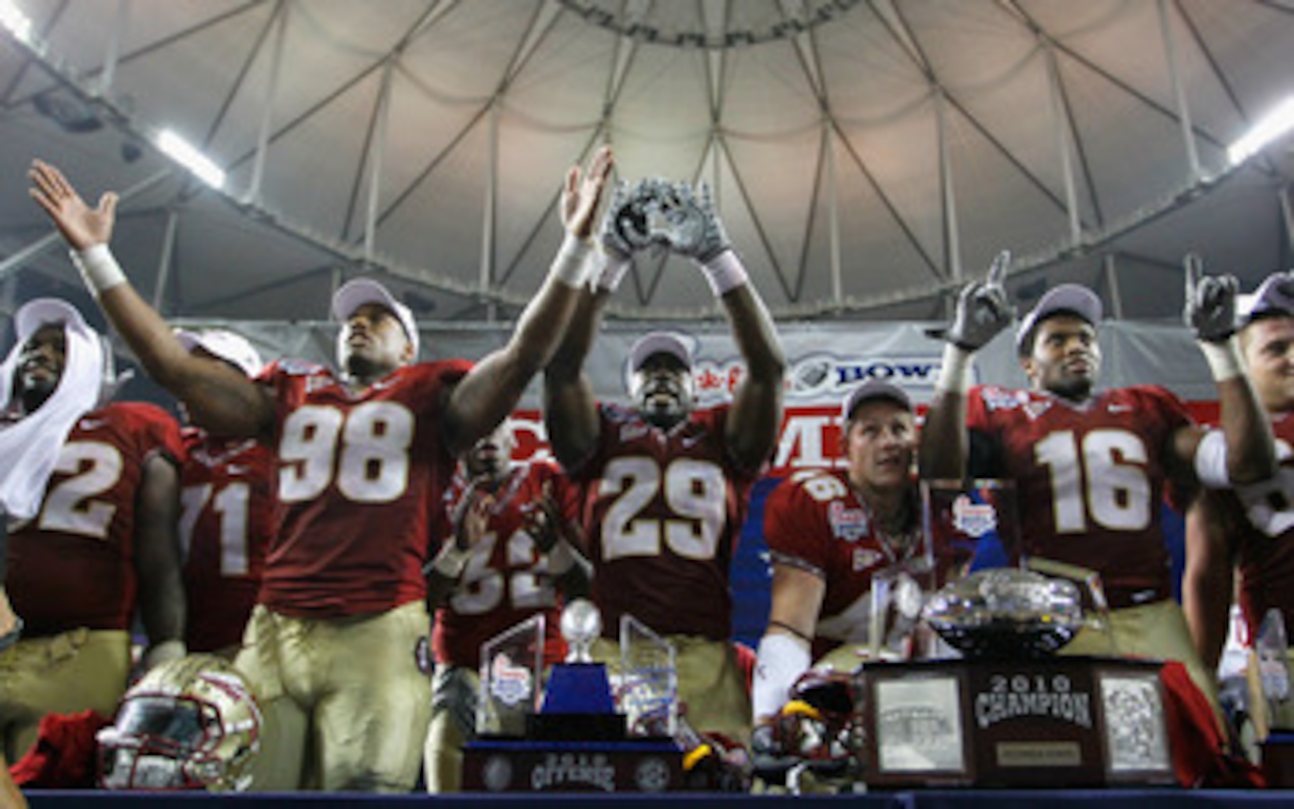 ATLANTA, GA - DECEMBER 31:  Head coach Jimbo Fisher and the Florida State Seminoles reacts after their 26-17 win over the South Carolina Gamecocks during the 2010 Chick-fil-A Bowl at Georgia Dome on December 31, 2010 in Atlanta, Georgia.  (Photo by Kevin 