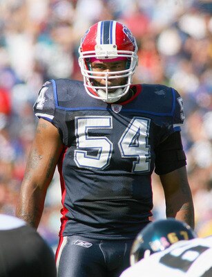 ORCHARD PARK, NY - OCTOBER 10: Andra Davis #54 of the Buffalo Bills lines up against the Jacksonville Jaguars at Ralph Wilson Stadium on October 10, 2010 in Orchard Park, New York. Jacksonville won 36-26. (Photo by Rick Stewart/Getty Images)