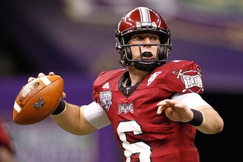 NEW ORLEANS, LA - DECEMBER 18:  Quarterback Corey Robinson #6 of the Troy University Trojans throws a pass during the game against the Ohio University Bobcats during the R&L Carriers New Orleans Bowl at the Louisiana Superdome on December 18, 2010 in New 