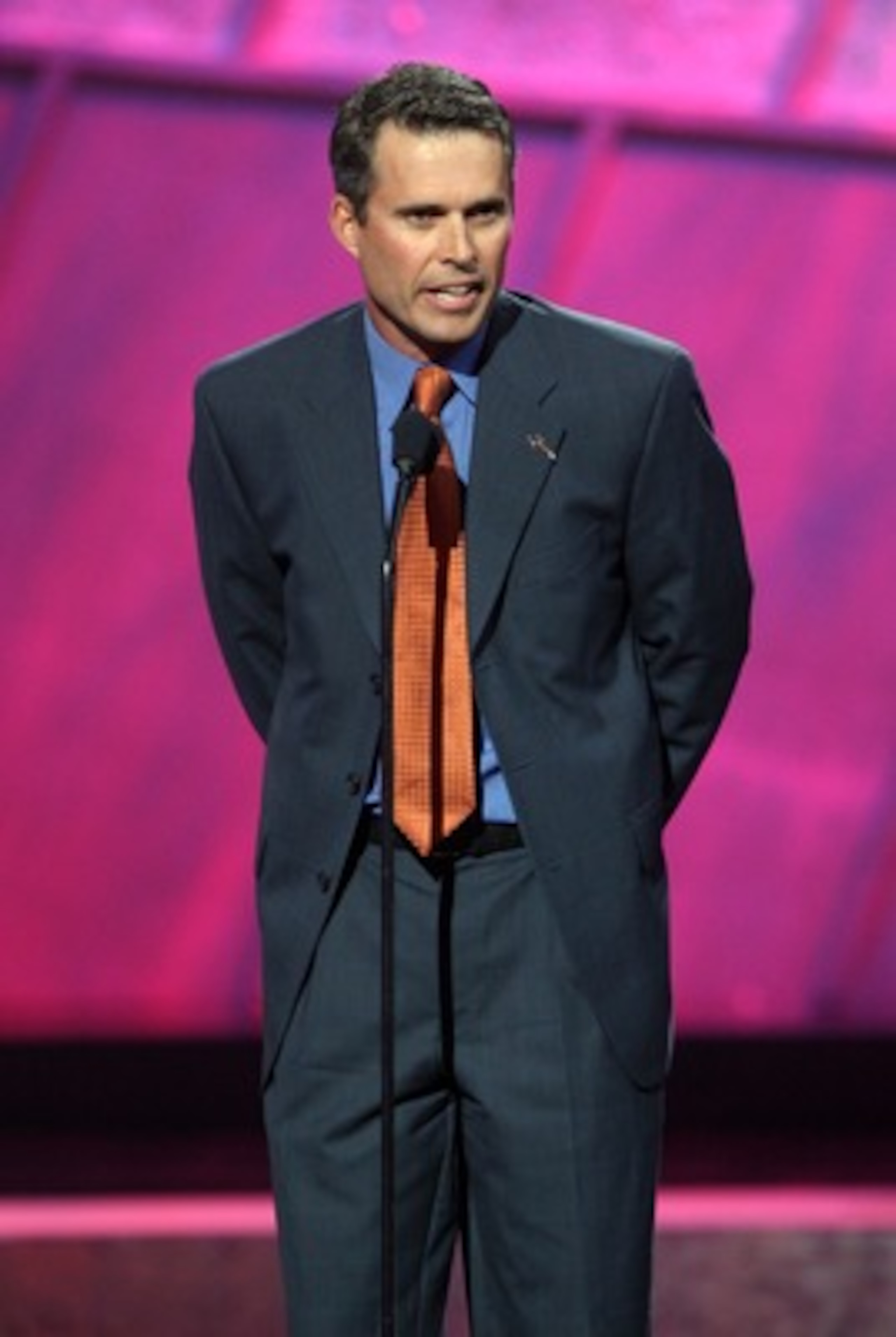 HOLLYWOOD - JULY 11:  Boise State football coach Chris Peterson accepts the award for 'Best Game' onstage during the 2007 ESPY Awards at the Kodak Theatre on July 11, 2007 in Hollywood, California.  (Photo by Kevin Winter/Getty Images)