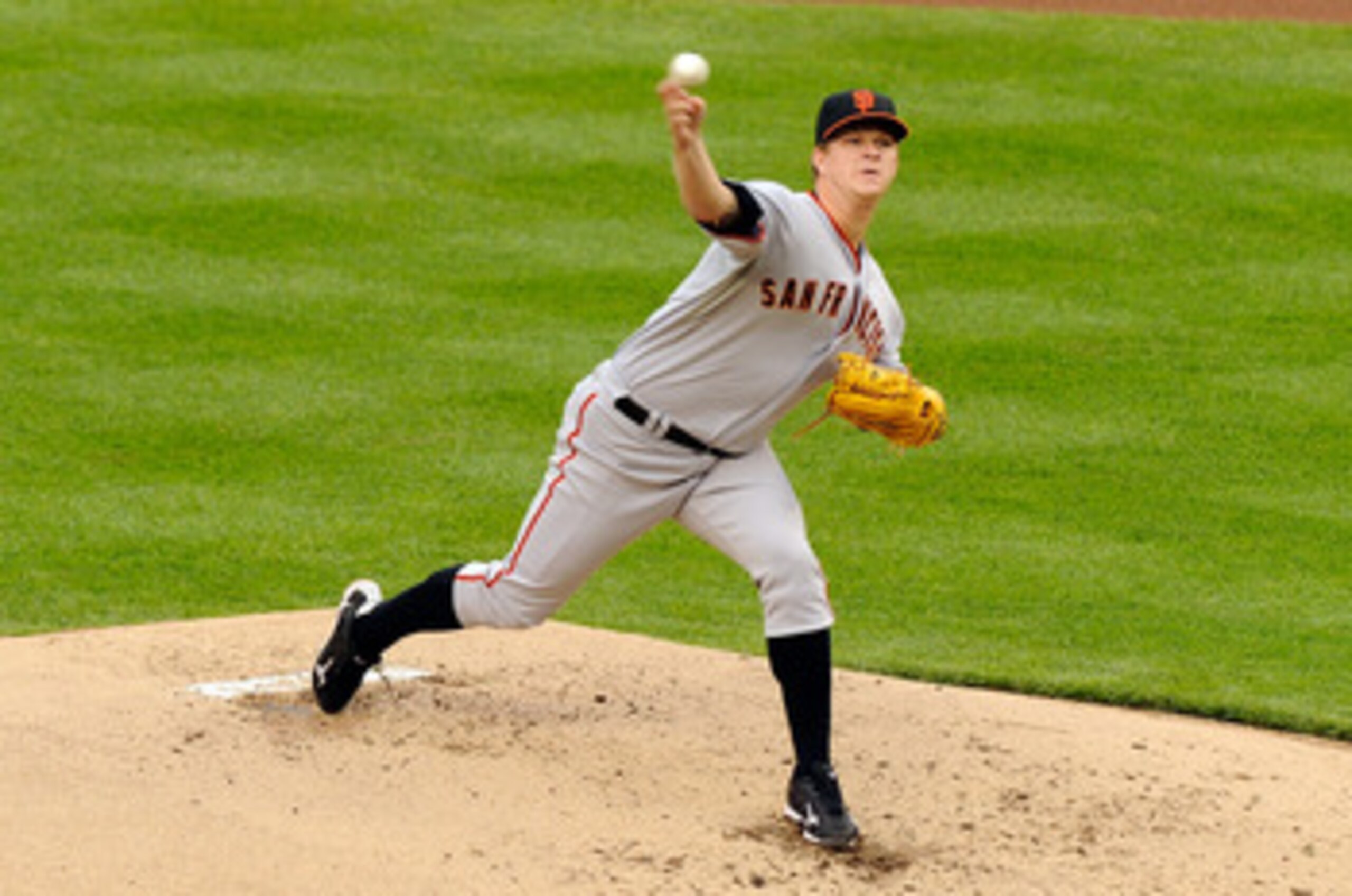 WASHINGTON, DC - MAY 01:  Matt Cain #18 of the San Francisco Giants pitches against the Washington Nationals at Nationals Park on May 1, 2011 in Washington, DC.  (Photo by Greg Fiume/Getty Images)