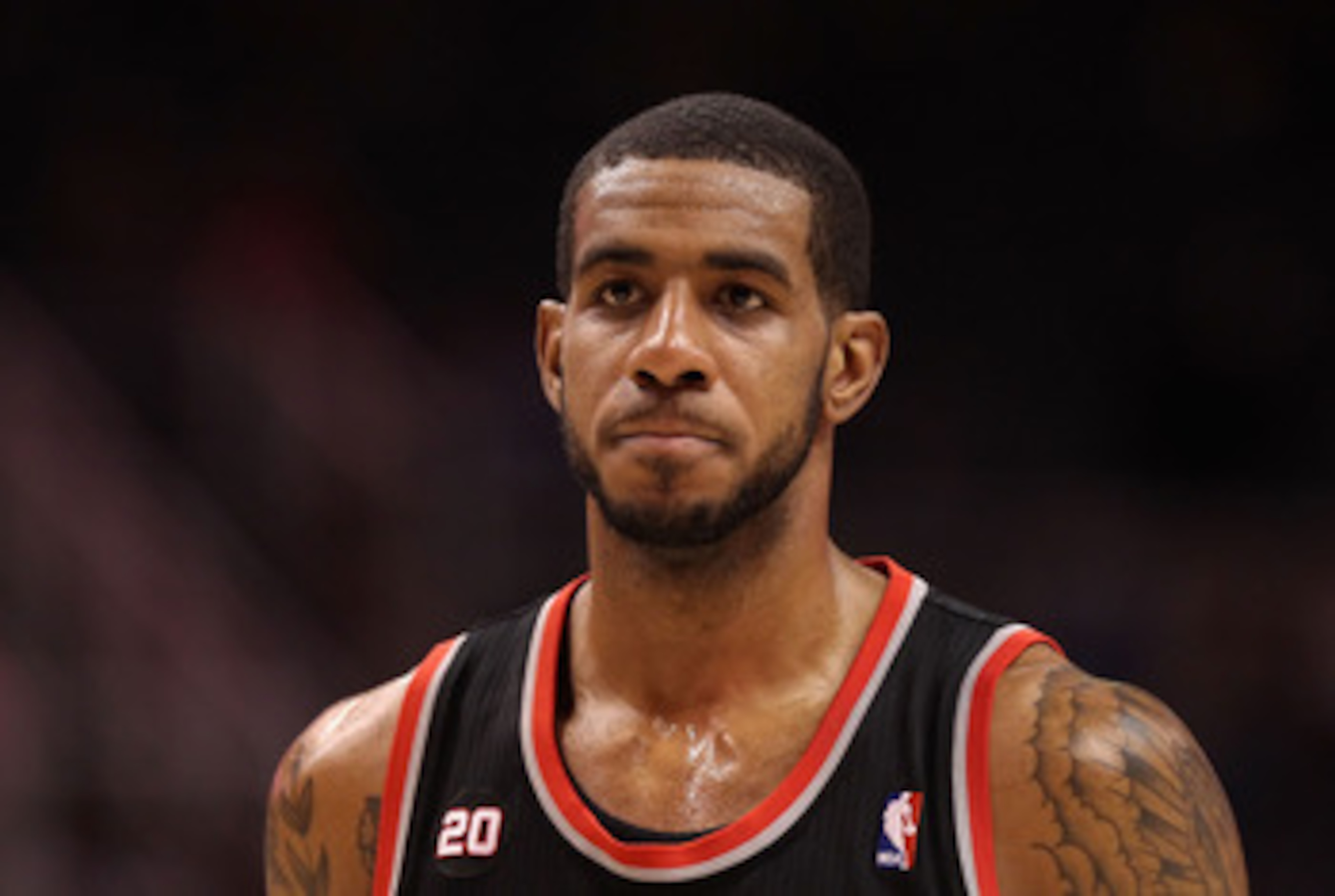 PHOENIX, AZ - JANUARY 14: LaMarcus Aldridge #12 of the Portland Trail Blazers in action during the NBA game against the Phoenix Suns at US Airways Center on January 14, 2011 in Phoenix, Arizona. The Suns defeated the Trail Blazers 115-111. NOTE TO USER: PHOENIX, AZ - JANUARY 14: LaMarcus Aldridge #12 of the Portland Trail Blazers in action during the NBA game against the Phoenix Suns at US Airways Center on January 14, 2011 in Phoenix, Arizona. The Suns defeated the Trail Blazers 115-111. NOTE TO USER: