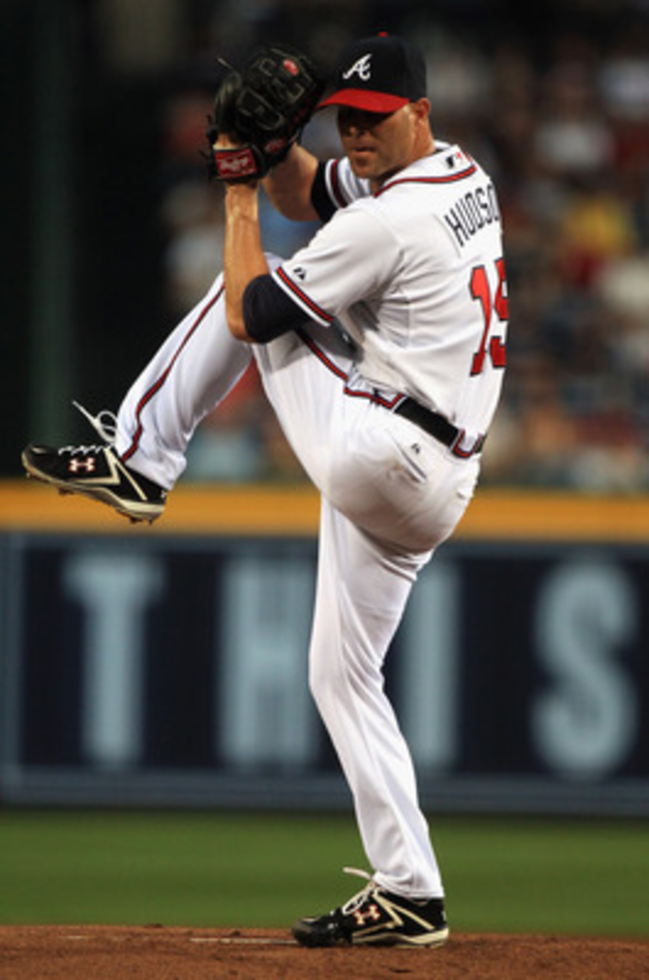 ATLANTA, GA - APRIL 08:  Tim Hudson #15 of the Atlanta Braves throws a pitch during their opening day game against the Philadephia Phillies at Turner Field on April 8, 2011 in Atlanta, Georgia.  (Photo by Streeter Lecka/Getty Images)