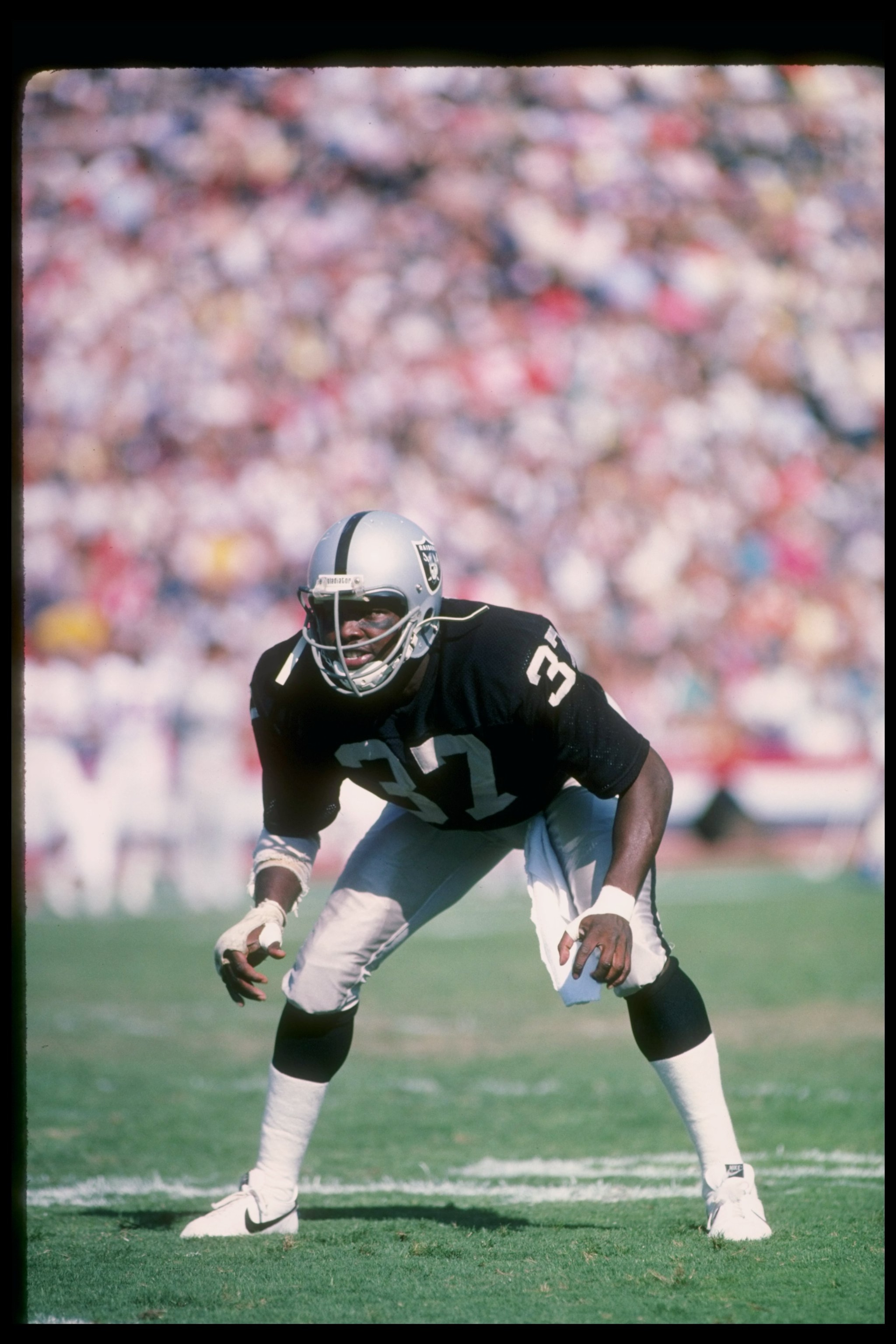Oct 1984:  Defensive back Lester Hayes of the Los Angeles Raiders prepares for action during a game at the Los Angeles Memorial Coliseum in Los Angeles, California. Mandatory Credit: Ron Haase  /Allsport