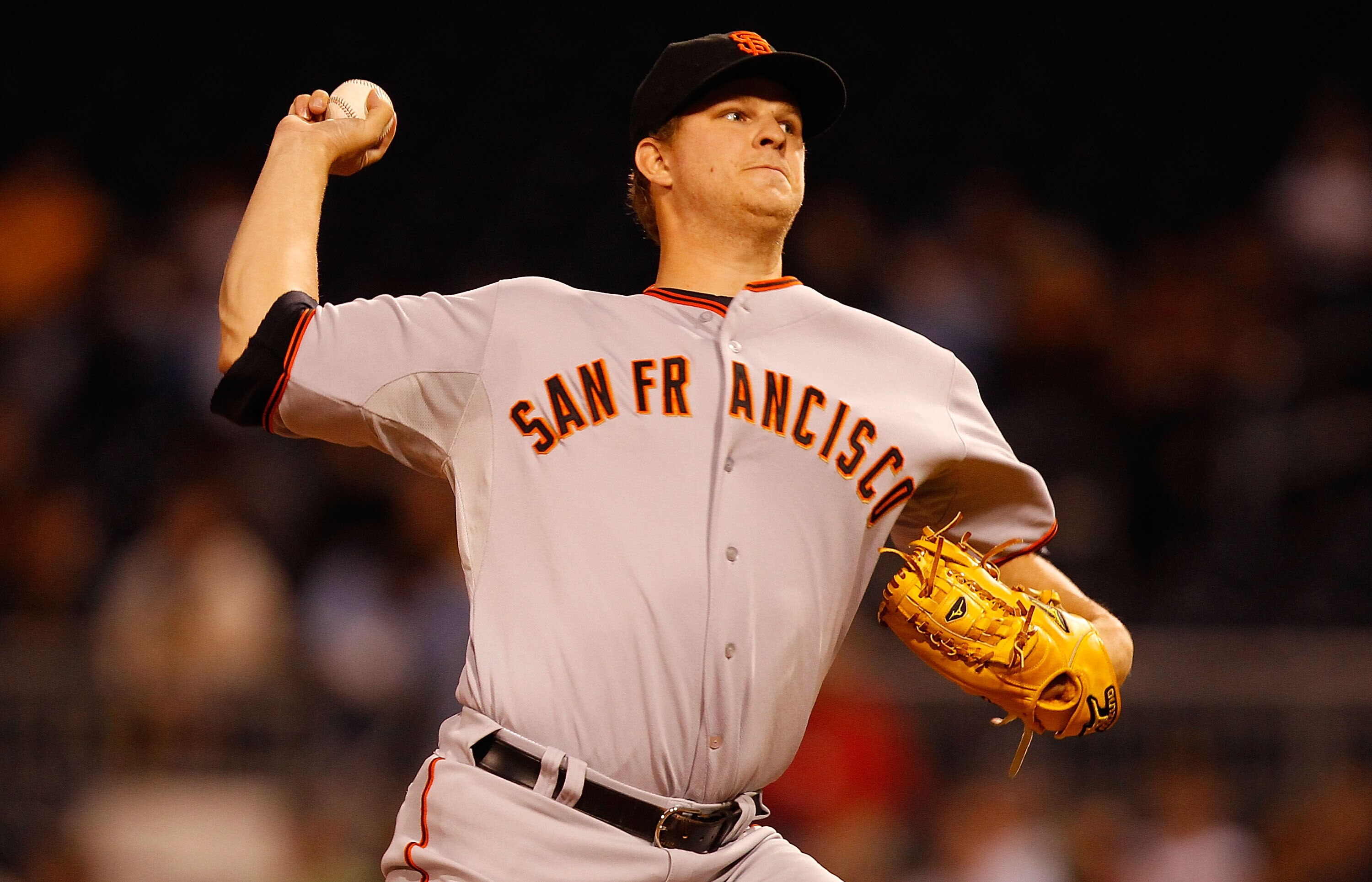PITTSBURGH - APRIL 26:  Matt Cain #18 of the San Francisco Giants pitches against the Pittsburgh Pirates during the game on April 26, 2011 at PNC Park in Pittsburgh, Pennsylvania.  (Photo by Jared Wickerham/Getty Images)