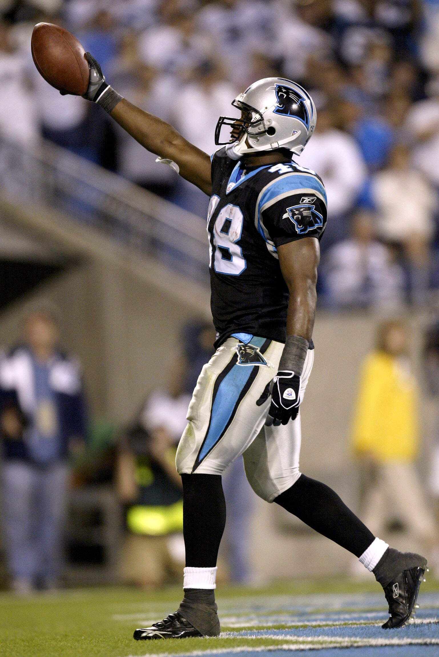 CHARLOTTE, NC - NOVEMBER 13:  Stephen Davis #48 of the Carolina Panthers celebrates a touchdown against the New York Jets at Bank of America Stadium on November 13, 2005 in Charlotte, North Carolina.  (Photo by Craig Jones/Getty Images)