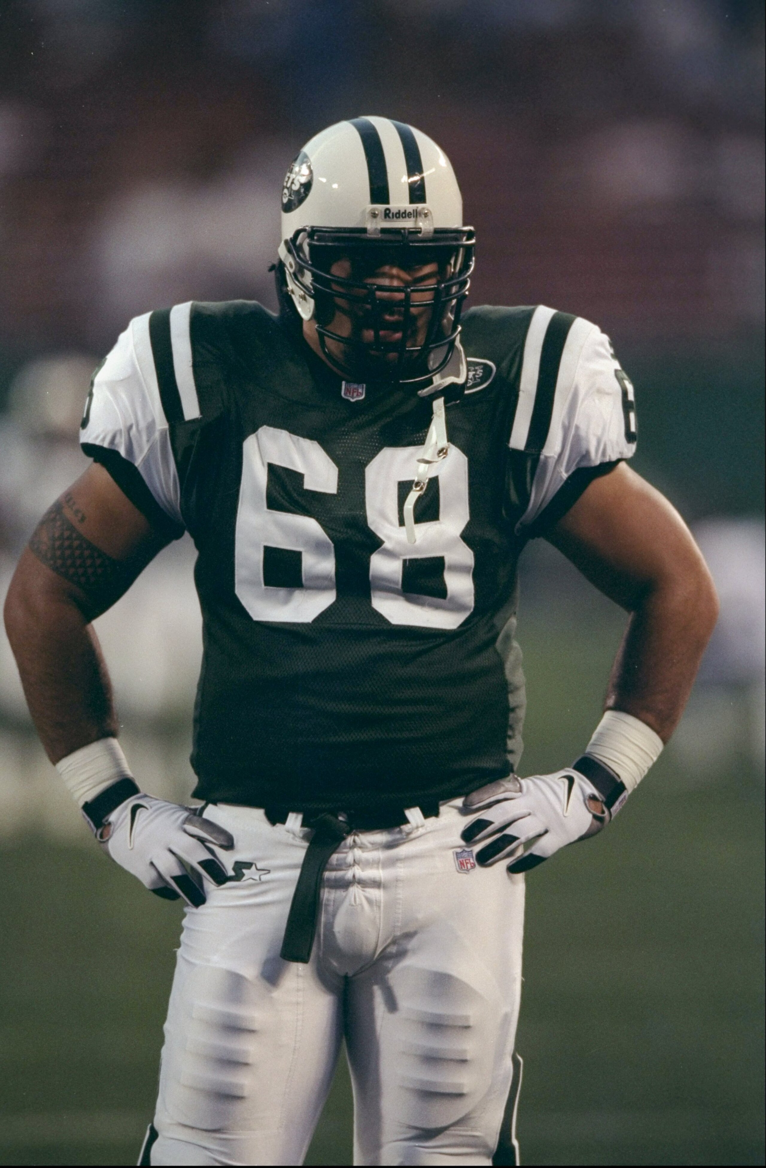 20 Aug 1998:  Center Kevin Mawae #68 of the New York Jets in action during an NFL pre-season game against the New York Giants at the Giant Stadium in East Rutherford, New Jersey. The Jets defeated the Giants 27-23. Mandatory Credit: Ezra O. Shaw  /Allspor