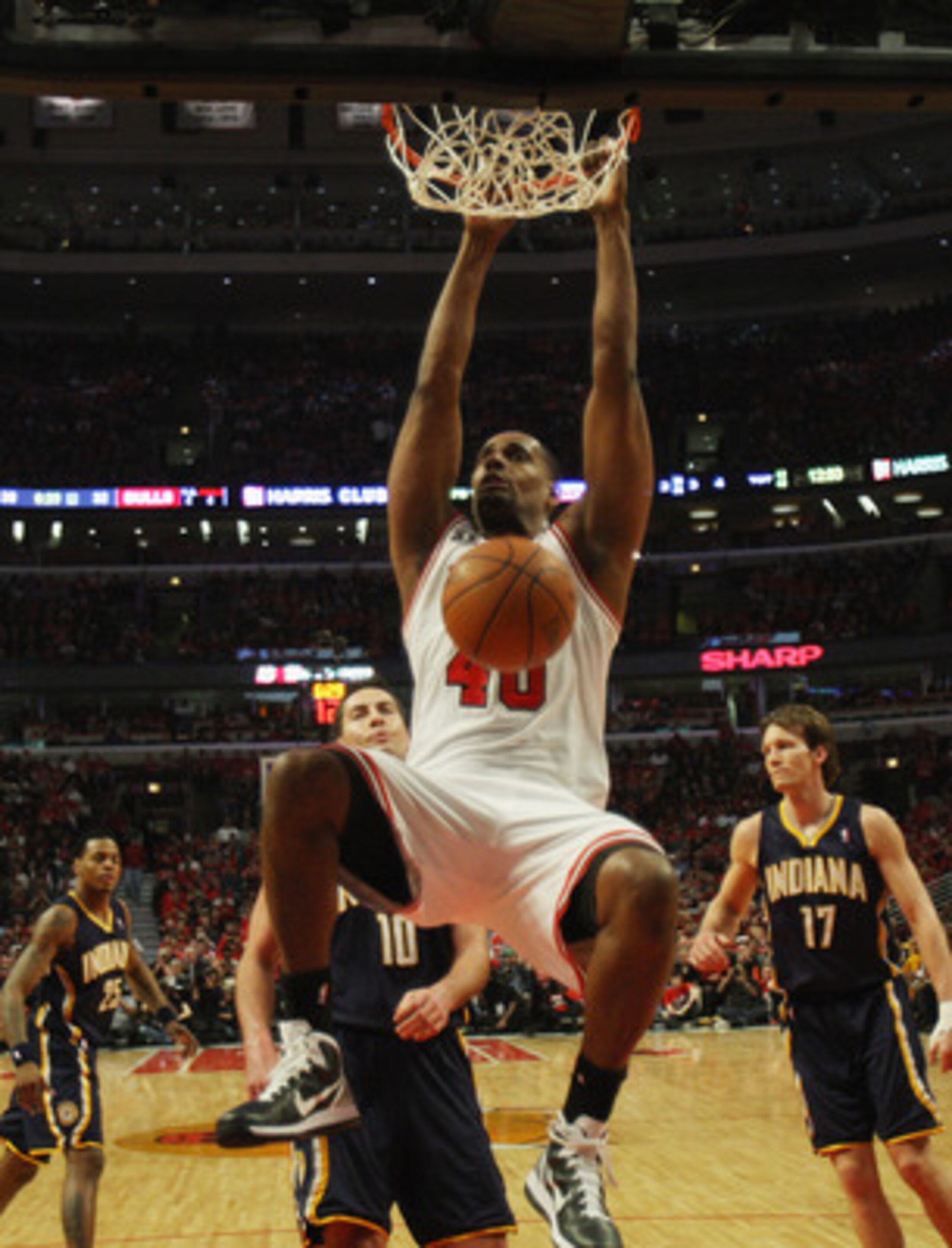 CHICAGO, IL - APRIL 16: Kurt Thomas #40 of the Chicago Bulls dunks the ball against the Indiana Pacers in Game One of the Eastern Conference Quarterfinals in the 2011 NBA Playoffs at the United Center on April 16, 2011 in Chicago, Illinois. The Bulls defe