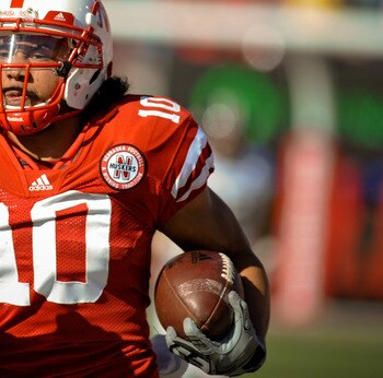 LINCOLN, NE - OCTOBER 30: Running back Roy Helu Jr. #10 of the Nebraska Cornhuskers break a long run against the Missouri Tigers during second half action of their game at Memorial Stadium on October 30, 2010 in Lincoln, Nebraska. Nebraska Defeated Missou