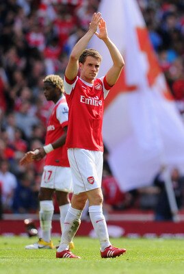 LONDON, ENGLAND - MAY 01:  Aaron Ramsey of Arsenal applauds the crowd after the Barclays Premier League match between Arsenal and Manchester United at the Emirates Stadium on May 1, 2011 in London, England.  (Photo by Mike Hewitt/Getty Images)