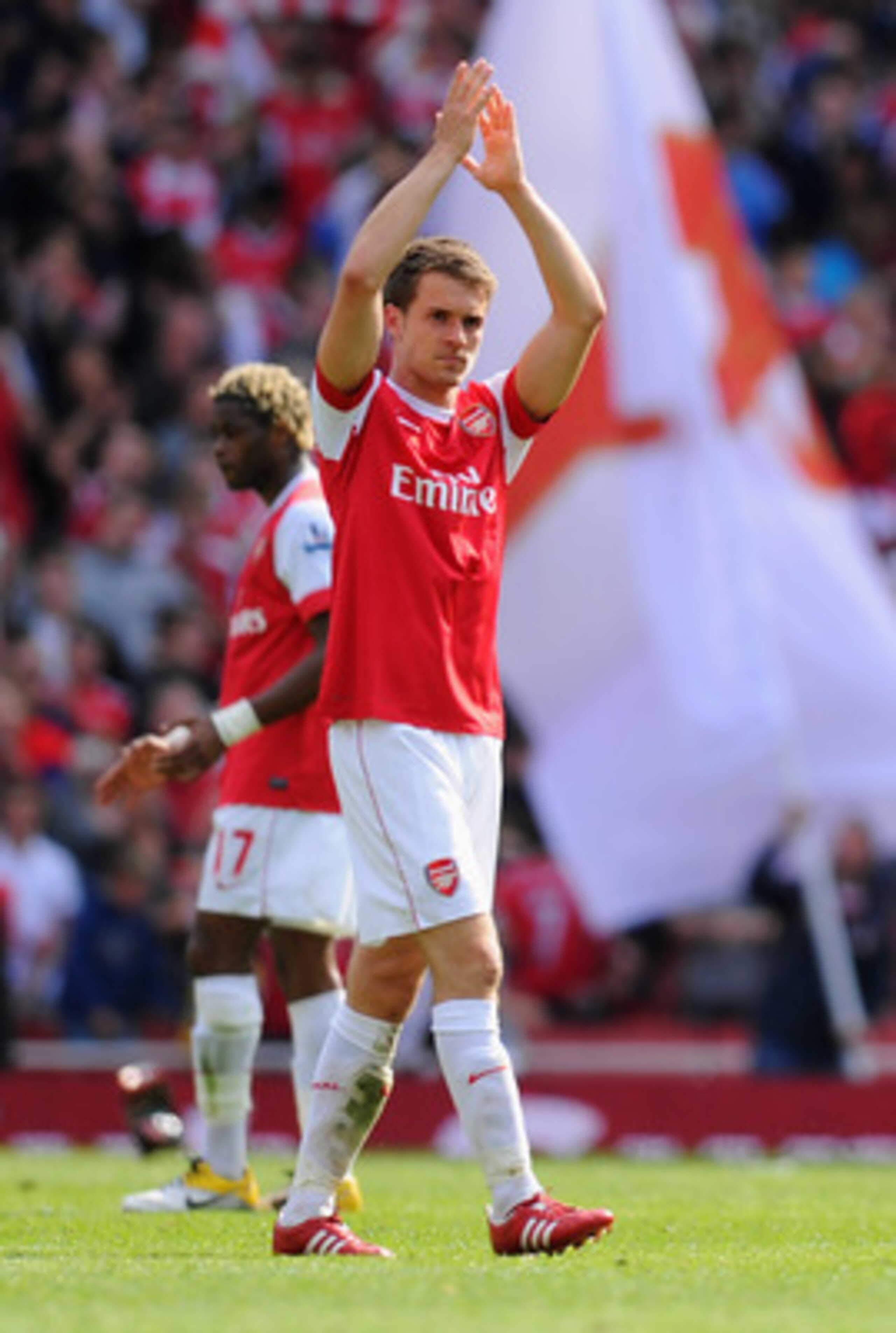 LONDON, ENGLAND - MAY 01:  Aaron Ramsey of Arsenal applauds the crowd after the Barclays Premier League match between Arsenal and Manchester United at the Emirates Stadium on May 1, 2011 in London, England.  (Photo by Mike Hewitt/Getty Images)