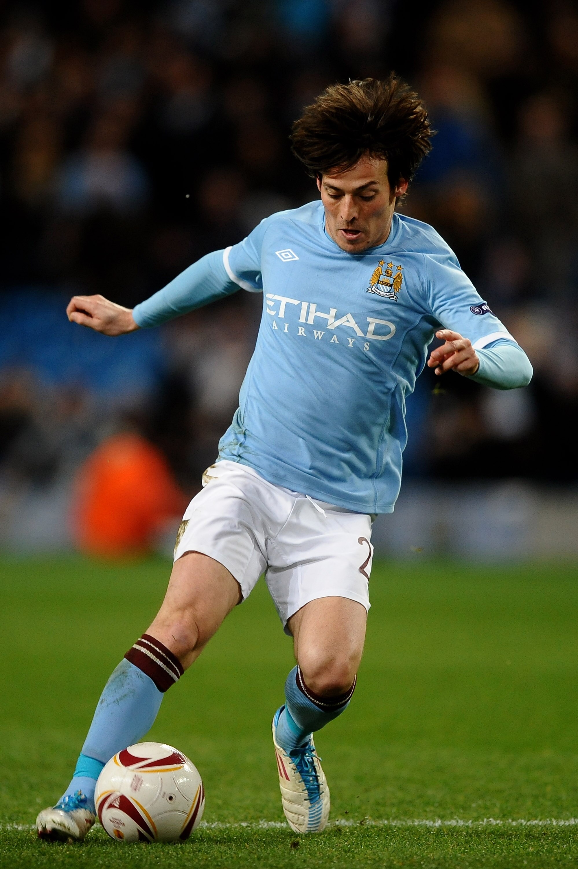 MANCHESTER, ENGLAND - MARCH 17:  David Silva of Manchester City on the ball during the UEFA Europa League round of 16 second leg match between Manchester City and Dynamo Kiev at City of Manchester Stadium on March 17, 2011 in Manchester, England.  (Photo