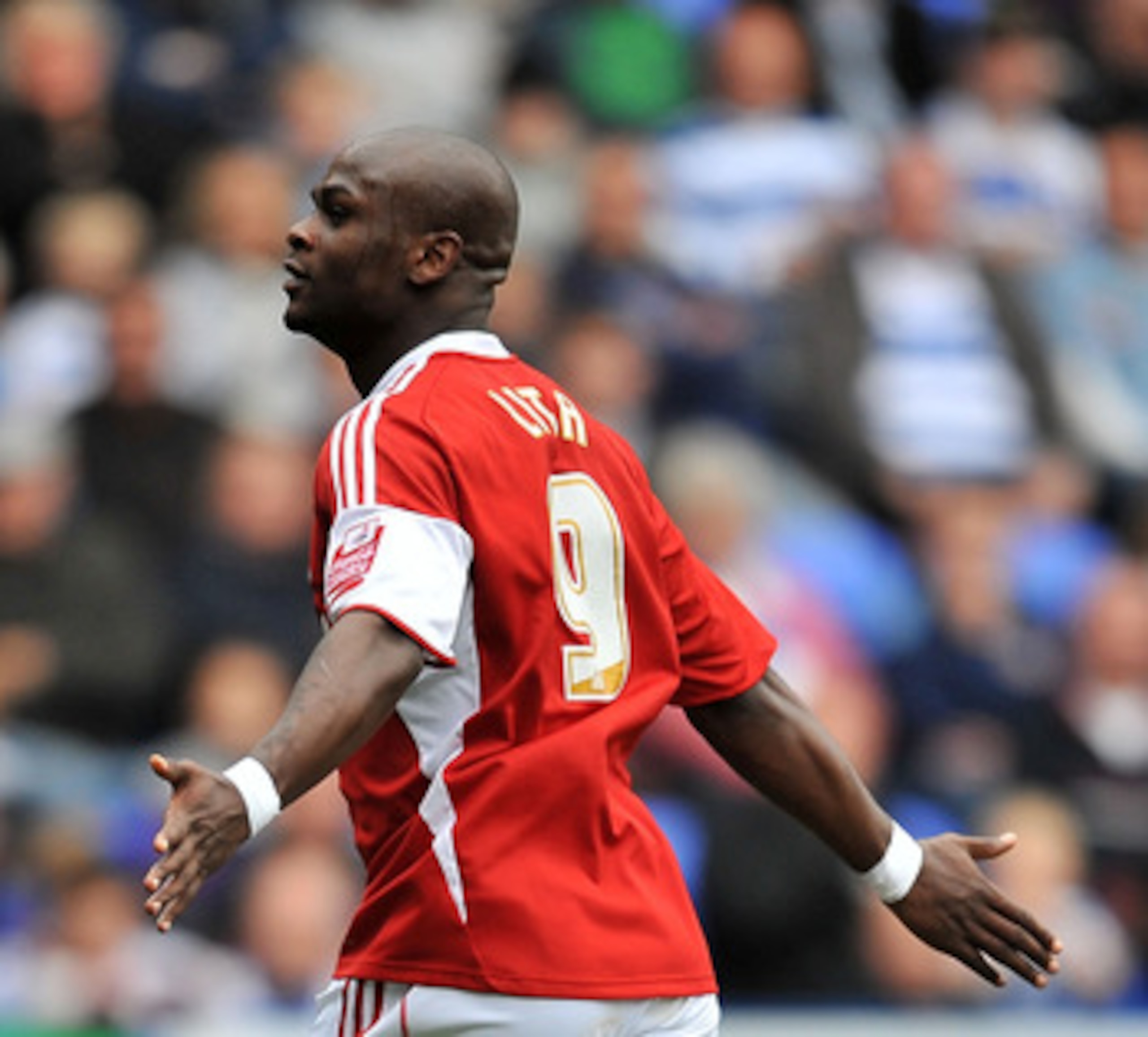 READING, ENGLAND - OCTOBER 03:  Leroy Lita of Middlesbrough celebrates scoring their second goal during the Coca-Cola Championship match between Reading and Middlesbrough at the Madejski Stadium on October 3, 2009 in Reading, England.  (Photo by Christoph