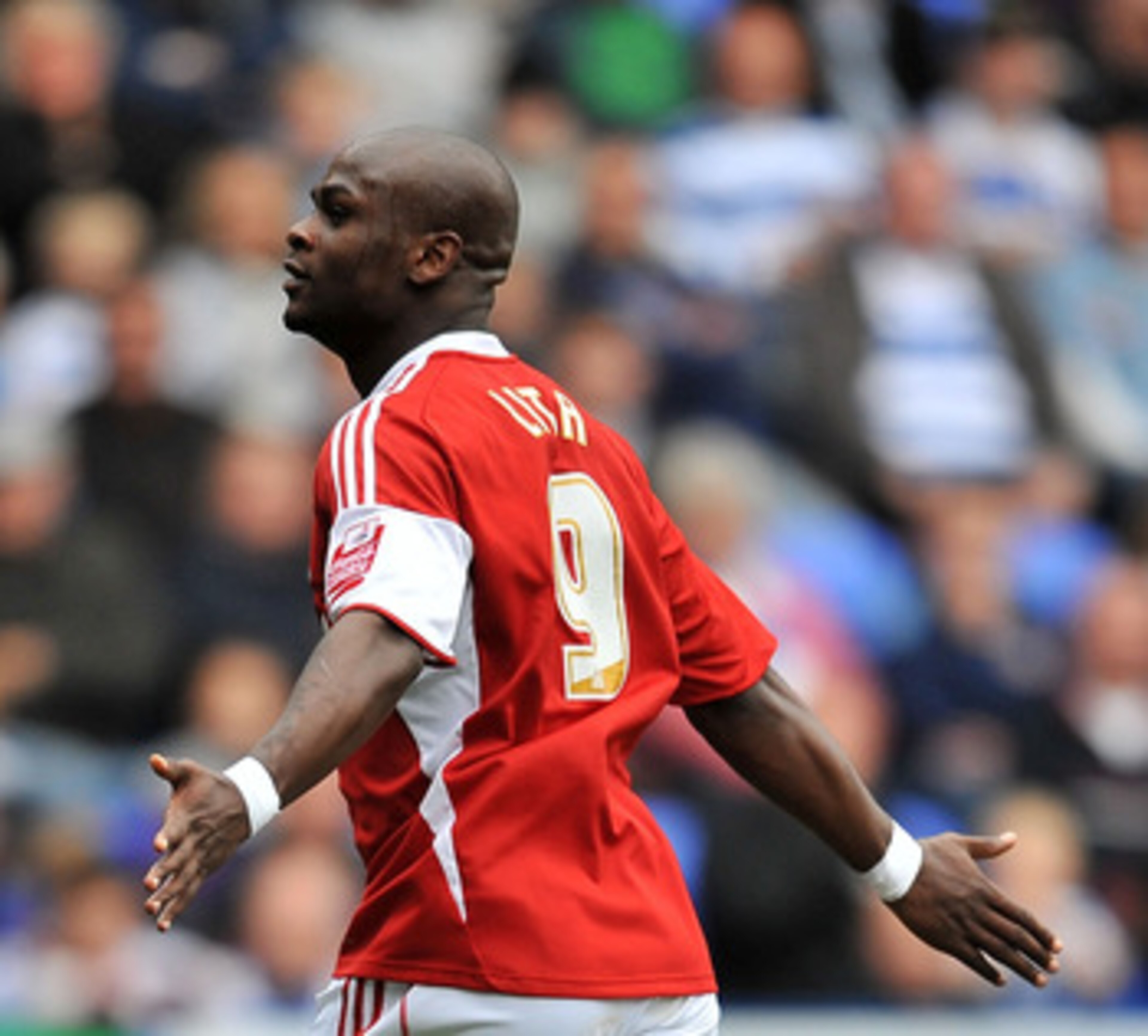 READING, ENGLAND - OCTOBER 03:  Leroy Lita of Middlesbrough celebrates scoring their second goal during the Coca-Cola Championship match between Reading and Middlesbrough at the Madejski Stadium on October 3, 2009 in Reading, England.  (Photo by Christoph