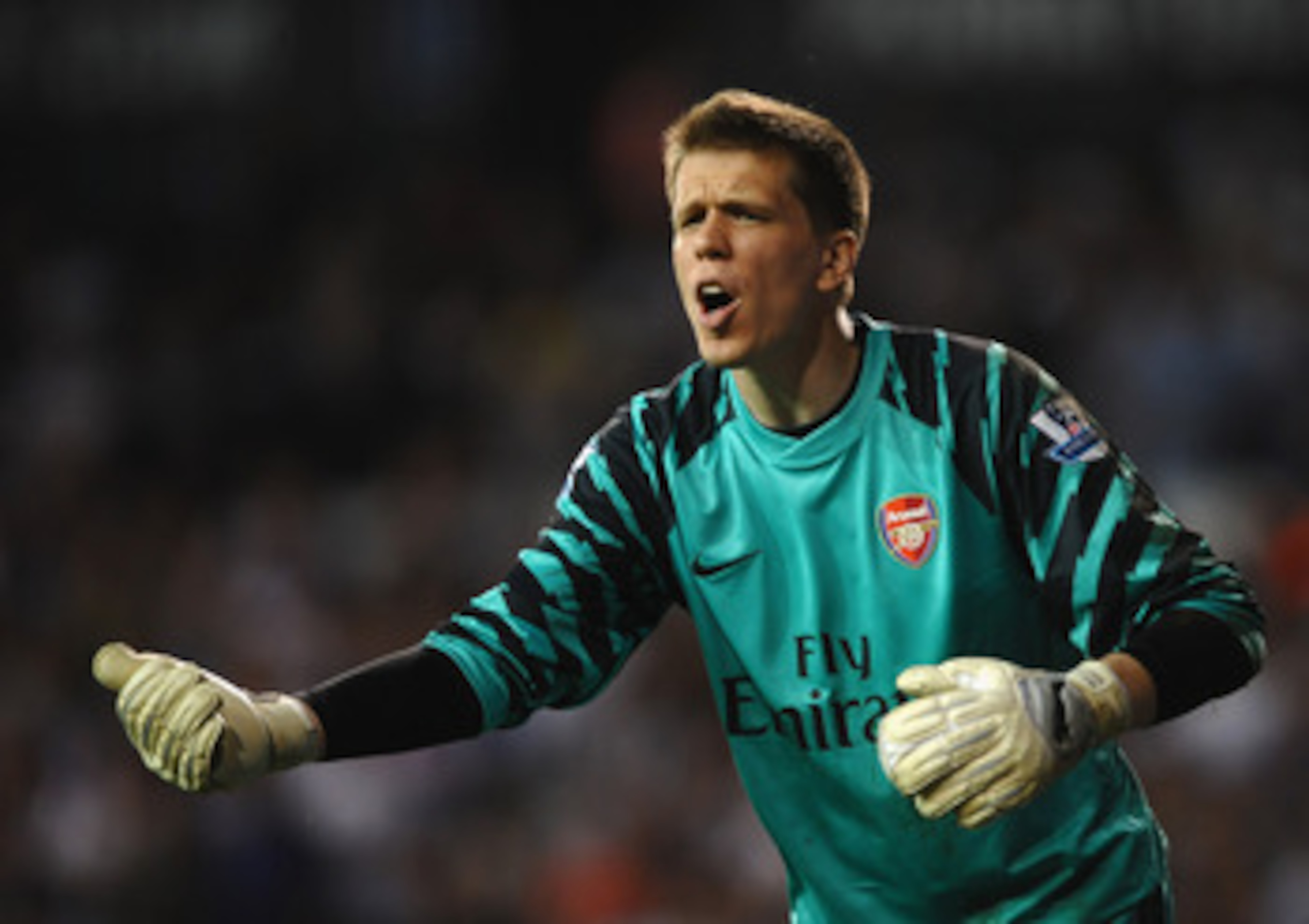 LONDON, ENGLAND - APRIL 20:  Wojciech Szczesny of Arsenal in action during the Barclays Premier League match between Tottenham Hotspur and Arsenal at White Hart Lane on April 20, 2011 in London, England.  (Photo by Laurence Griffiths/Getty Images)