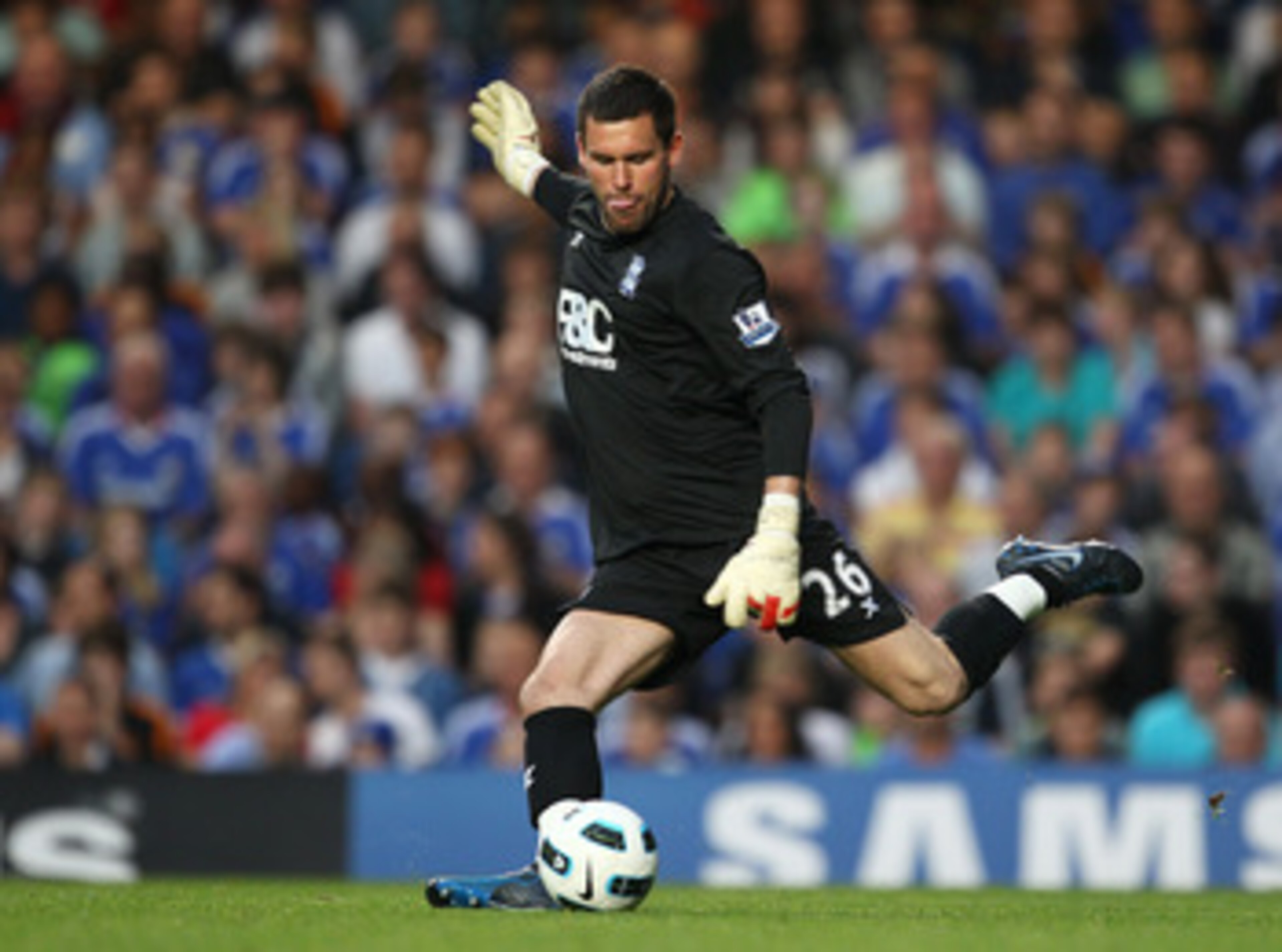 LONDON, ENGLAND - APRIL 20:  Goalkeeper Ben Foster of Birmingham City takes a goal kick during the Barclays Premier League match between Chelsea and Birmingham City at Stamford Bridge on April 20, 2011 in London, England.  (Photo by Julian Finney/Getty Im