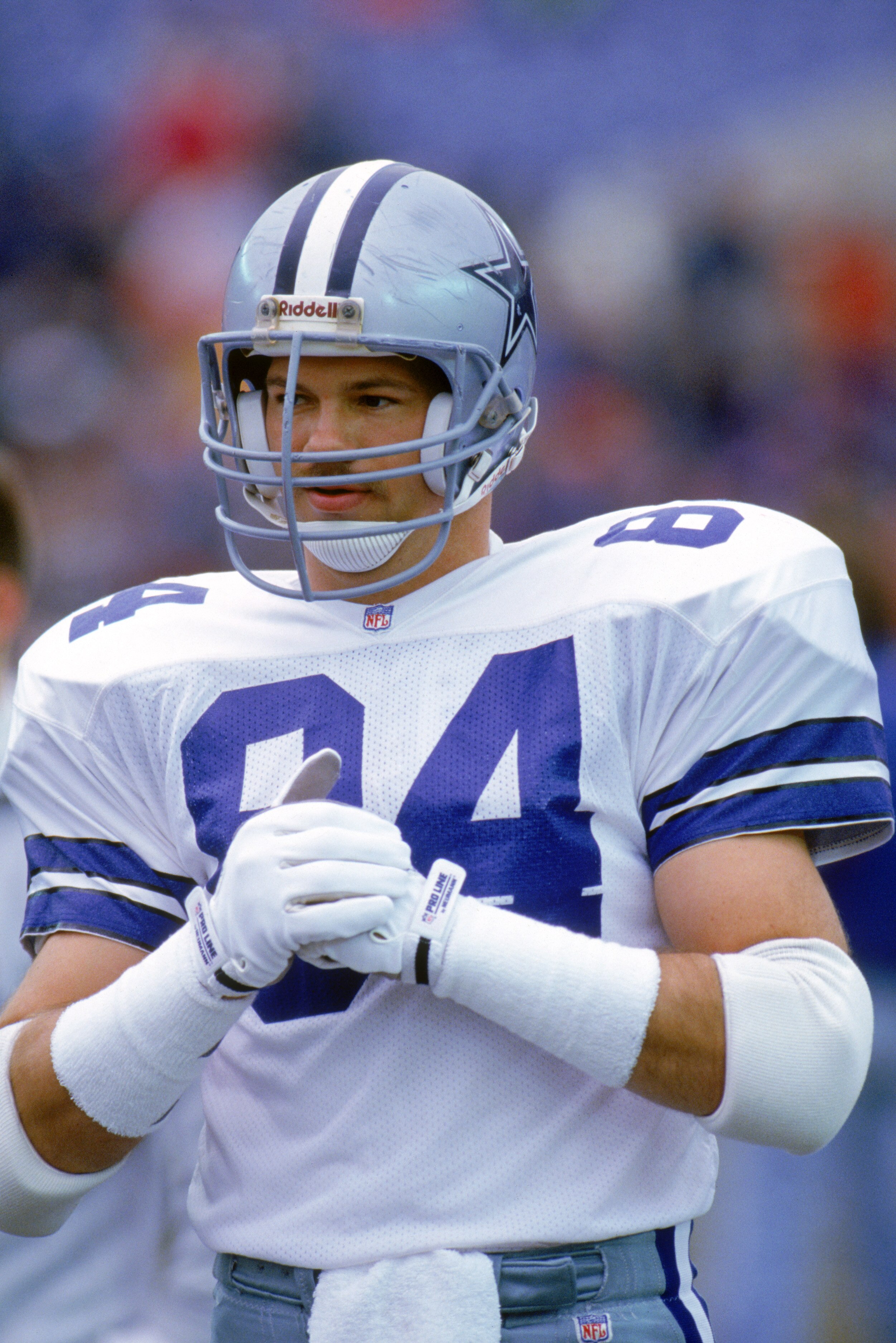 CHICAGO - 1991:  Tight end Jay Novacek #84 of the Dallas Cowboys looks on during a game against the Chicago Beats in 1991 at Soldier Field in Chicago, Illinois.  (Photo by Jonathan Daniel/Getty Images)