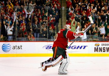 ST. PAUL, MN - DECEMBER 31:  Niklas Backstrom #32 of the Minnesota Wild celebrates with the fans after an overtime victory, 3-2, against the San Jose Sharks December 31, 2008 at the Xcel Energy Center in St. Paul, Minnesota. (Photo by Scott A. Schneider/G