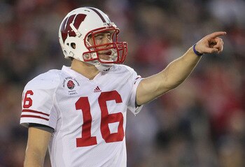 PASADENA, CA - JANUARY 01:  Quarterback Scott Tolzien #16 of the Wisconsin Badgers stands on the field during the game against the TCU Horned Frogs in the 97th Rose Bowl game on January 1, 2011 in Pasadena, California.  (Photo by Jeff Gross/Getty Images)