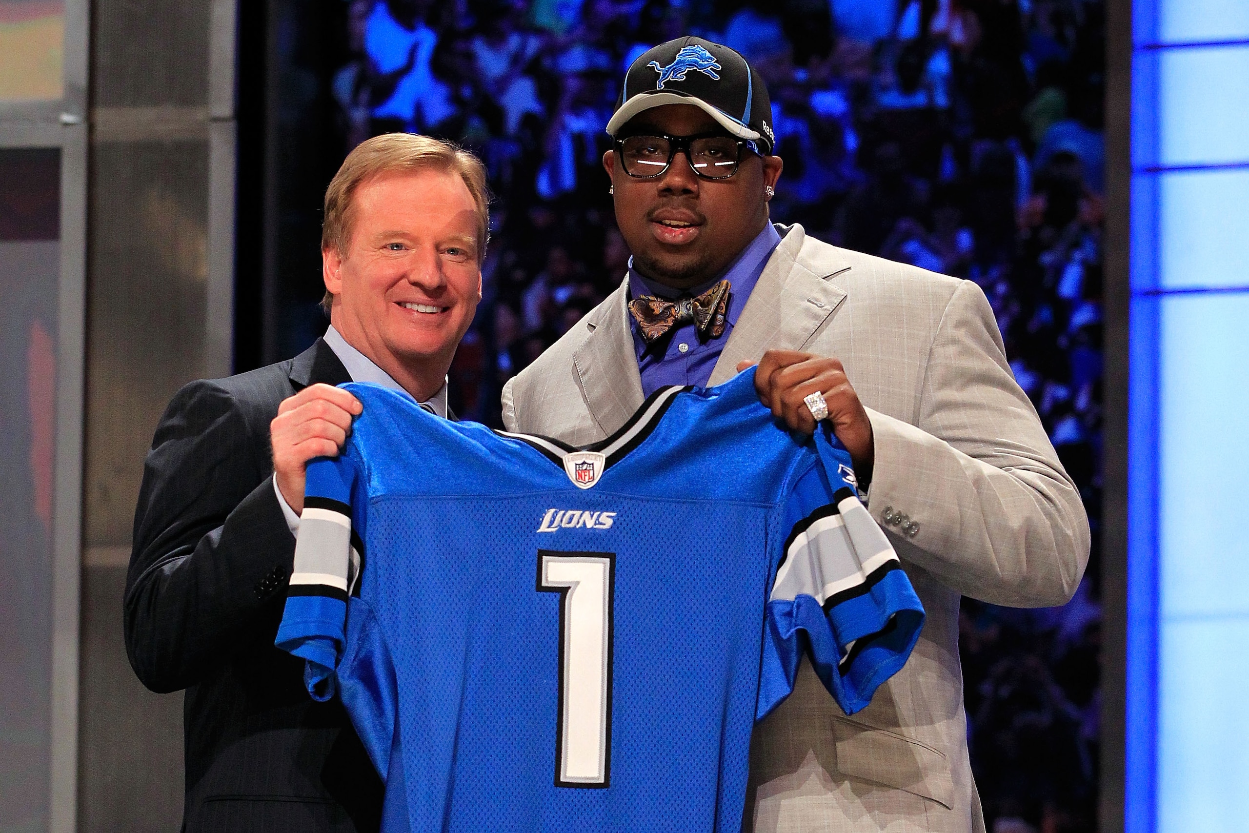 NEW YORK, NY - APRIL 28:  NFL Commissioner Roger Goodell poses for a photo with Nick Fairley, #13 overall pick by the Detriot Lions, during the 2011 NFL Draft at Radio City Music Hall on April 28, 2011 in New York City.  (Photo by Chris Trotman/Getty Imag