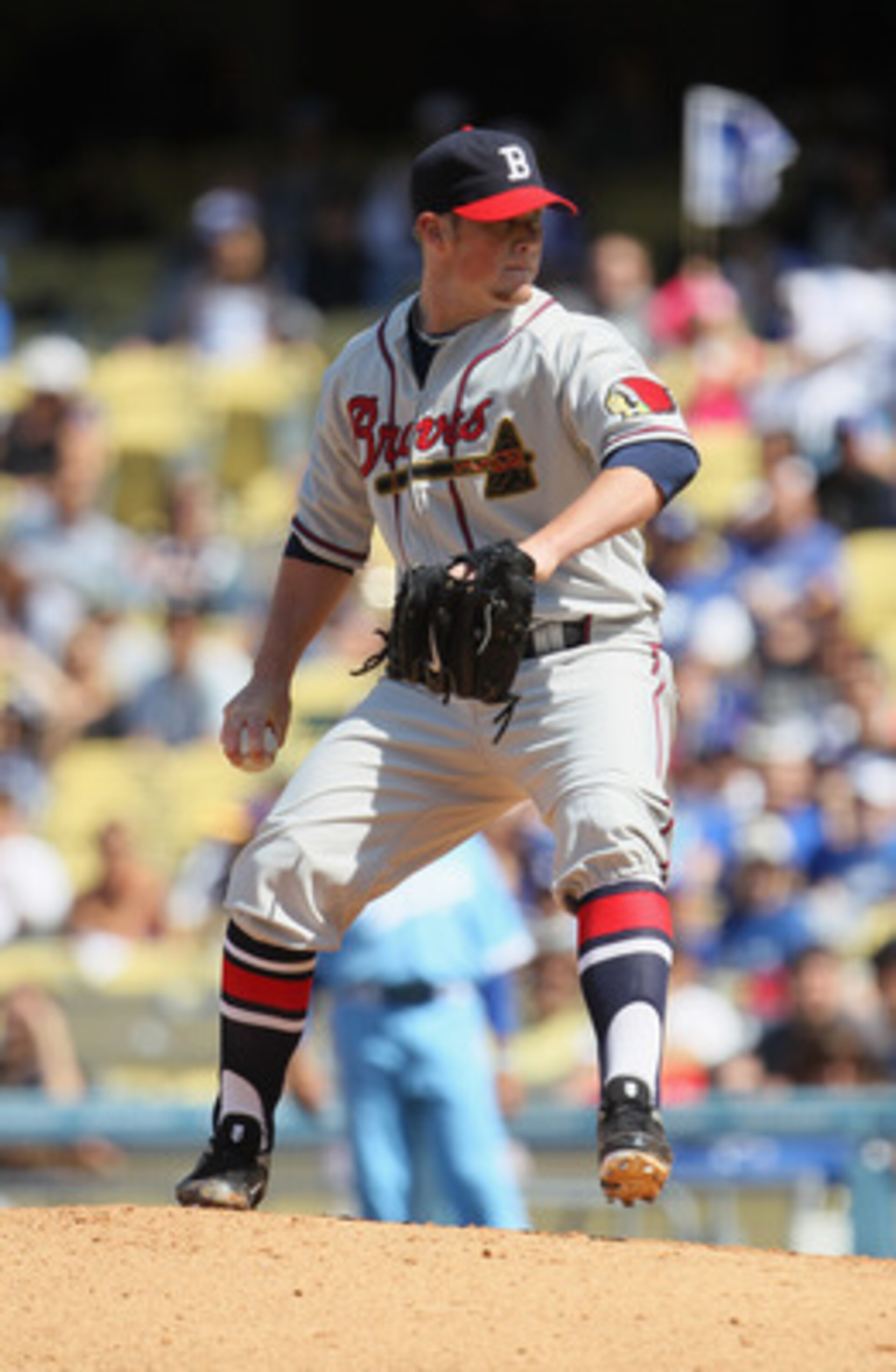 LOS ANGELES, CA - APRIL 21:  Craig Kimbrel #46 of the Atlanta Braves pitches against the Los Angeles Dodgers at Dodger Stadium on April 21, 2011 in Los Angeles, California.  (Photo by Jeff Gross/Getty Images)