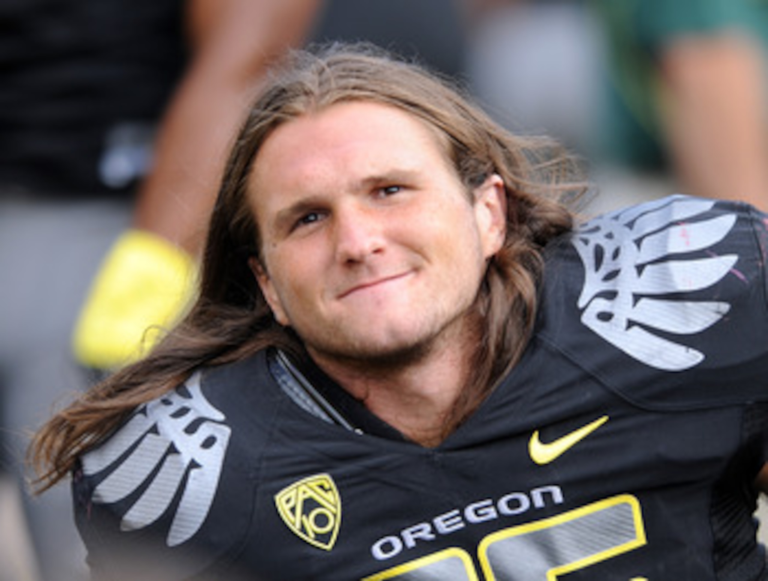 EUGENE, OR - SEPTEMBER 04:  Linebacker Casey Matthews #55 of the Oregon Ducks watches the action from the sidelines in the third quarter of the game against the New Mexico Lobos at Autzen Stadium on September 4, 2010 in Eugene, Oregon. Oregon won the game
