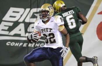TAMPA, FL - OCTOBER 2:  Wide receiver Jonathan Baldwin #82 of the Pittsburgh Panthers grabs a pass for a touchdown against the University of South Florida Bulls at Raymond James Stadium on October 2, 2008 in Tampa, Florida.  (Photo by Al Messerschmidt/Get