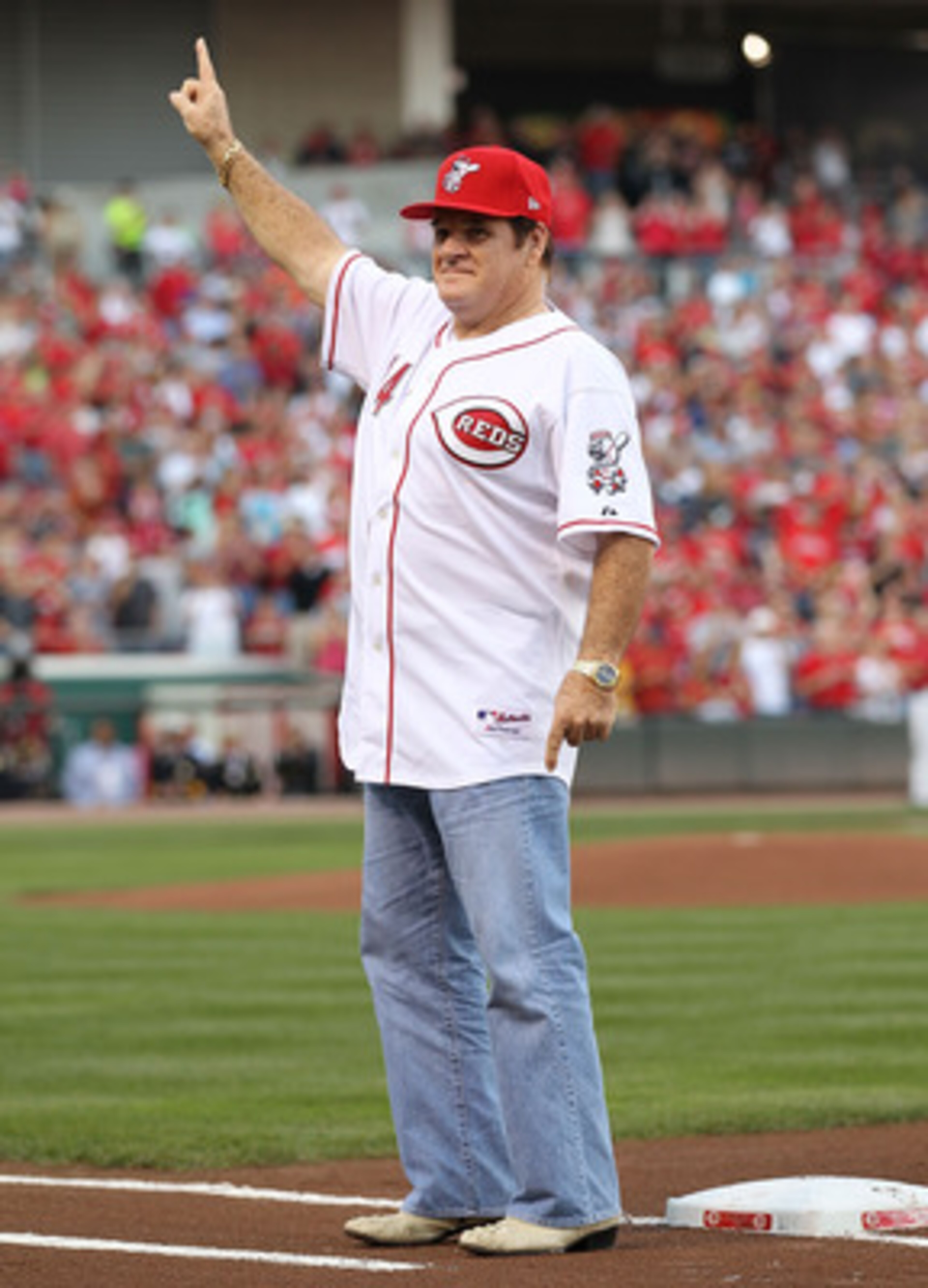 CINCINNATI - SEPTEMBER 11:  Pete Rose takes in the ceremony celebrating the 25th anniversary of his breaking the career hit record of 4,192 . He was honored before the start of the game between the Pittsburg Pirates and the Cincinnati Reds at Great Americ