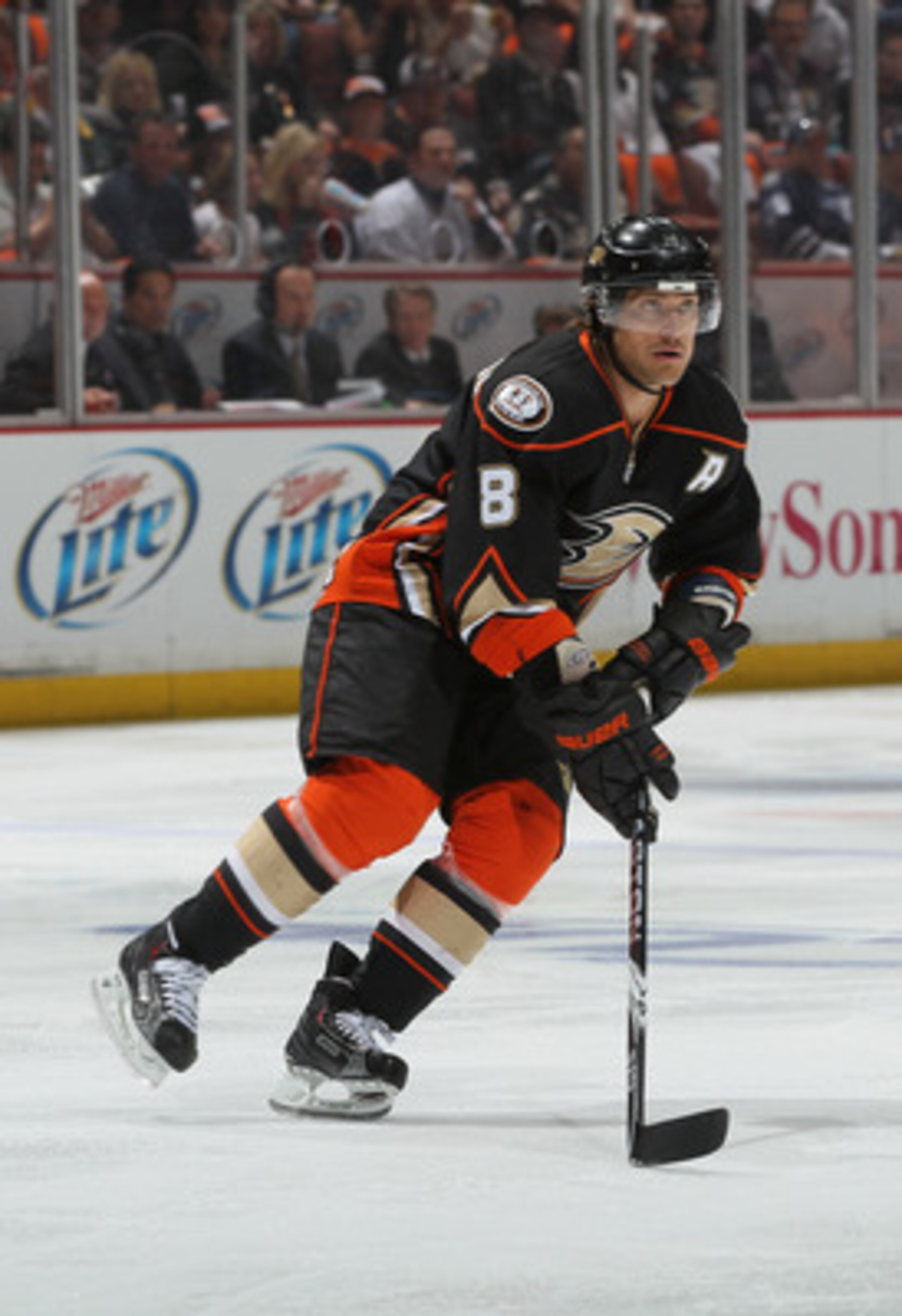 ANAHEIM, CA - APRIL 15:  Teemu Selanne #8 of the Anaheim Ducks skates against the Nashville Predators in Game Two of the Western Conference Quarterfinals during the 2011 NHL Stanley Cup Playoffs at Honda Center on April 15, 2011 in Anaheim, California.  (