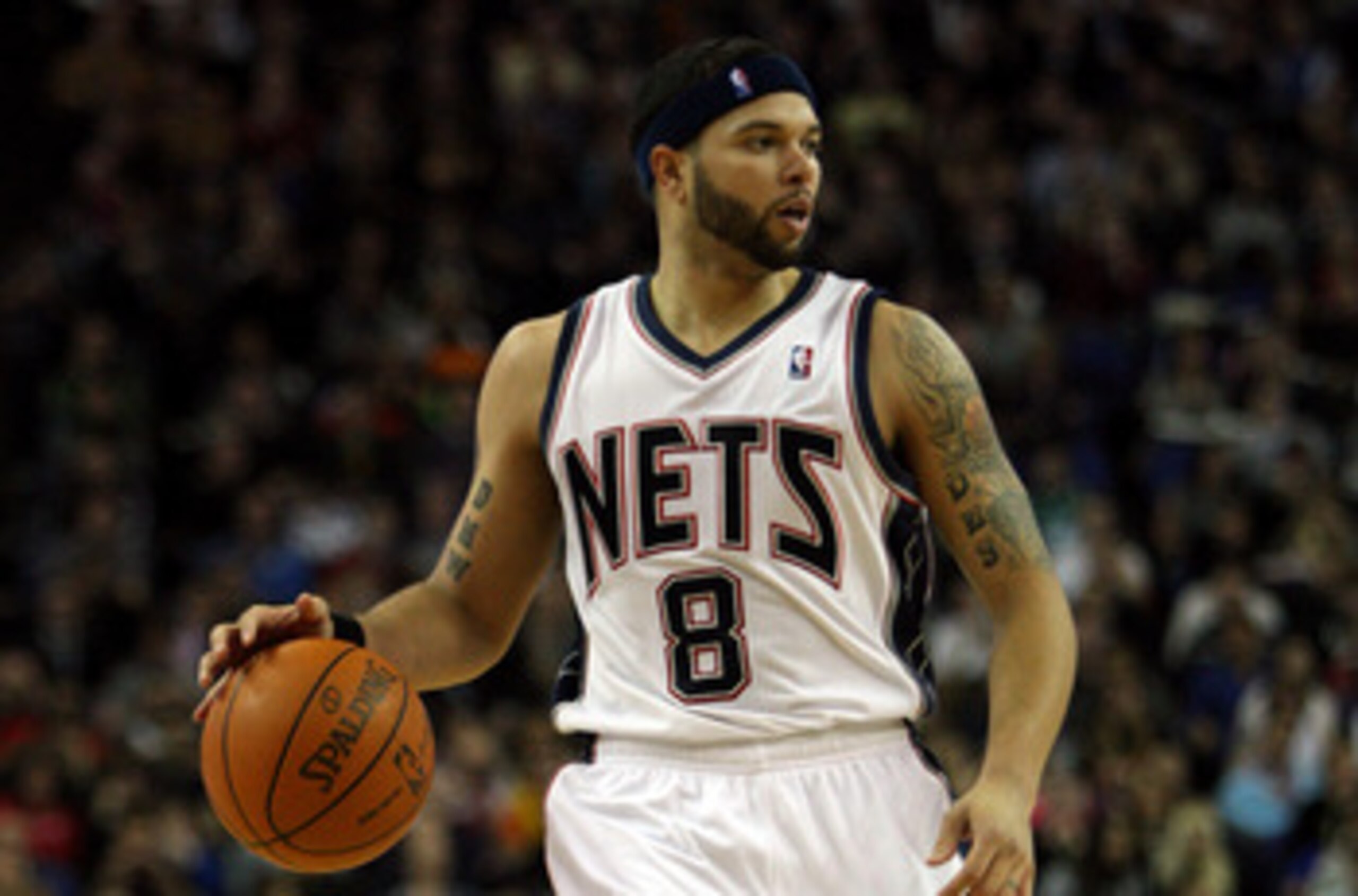 LONDON, ENGLAND - MARCH 04:  #8 Deron Williams of the Nets in action during the NBA match between New Jersey Nets and the Toronto Raptors at the O2 Arena on March 4, 2011 in London, England. NOTE TO USER: User expressly acknowledges and agrees that, by do