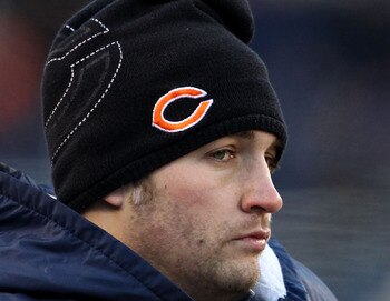 CHICAGO, IL - JANUARY 23:  Quarterback Jay Cutler #6 of the Chicago Bears on the sideline in the third quarter after leaving the game with an injury against the Green Bay Packers in the NFC Championship Game at Soldier Field on January 23, 2011 in Chicago