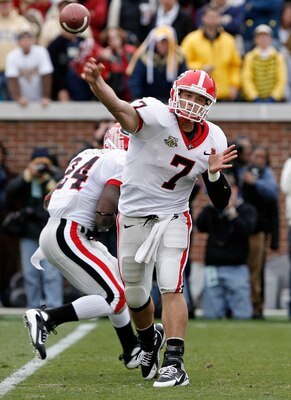 ATLANTA - NOVEMBER 24: Quarterback Matthew Stafford #7 of the Georgia Bulldogs throws a screen pass during the game against the Georgia Tech Yellow Jackets on November 24, 2007 at Bobby Dodd Stadium at Historic Grant Field in Atlanta, Georgia.  (Photo by 