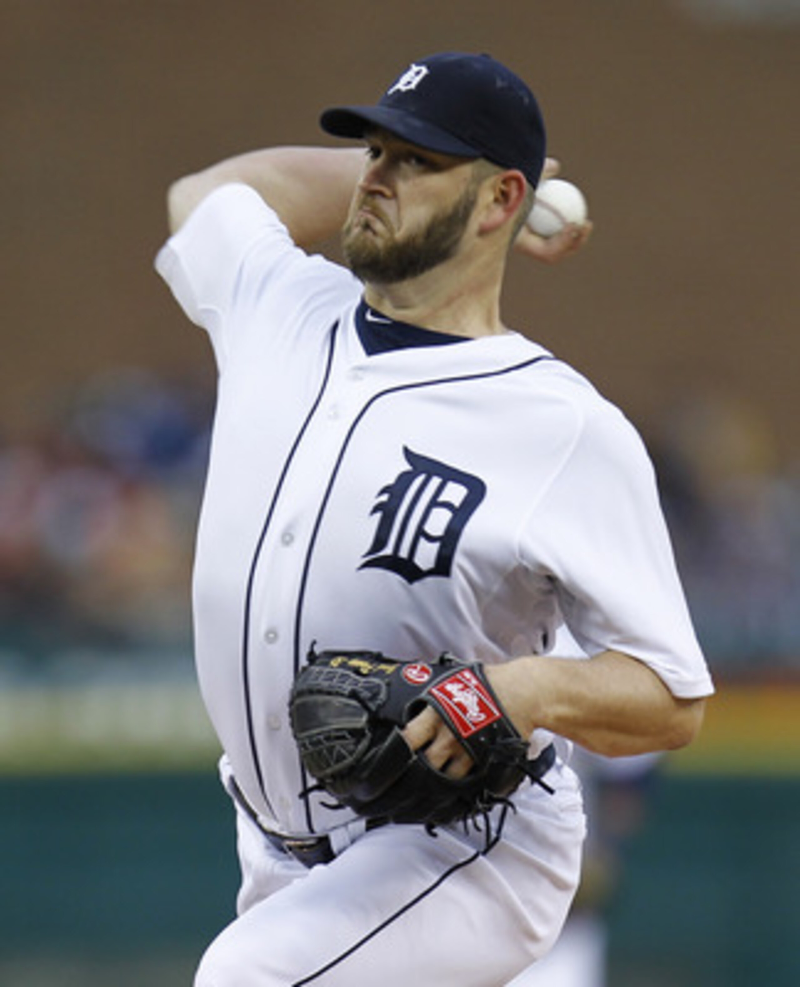 DETROIT, MI - MAY 03: Brad Penny #31 of the Detroit Tigers throws a first inning pitch against the New York Yankees at Comerica Park on May 3, 2011 in Detroit, Michigan. (Photo by Gregory Shamus/Getty Images)