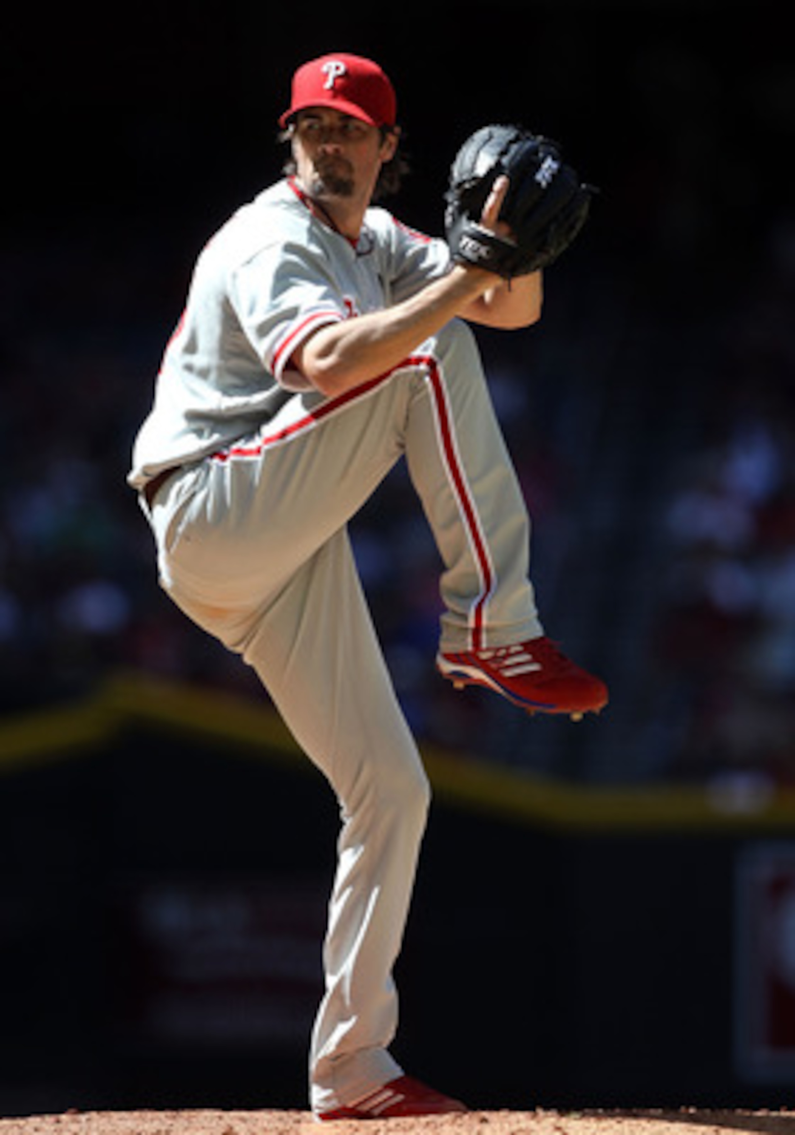 PHOENIX, AZ - APRIL 27:  Starting pitcher Cole Hamels #35 of the Philadelphia Phillies pitches against the Arizona Diamondbacks during the Major League Baseball game at Chase Field on April 27, 2011 in Phoenix, Arizona.  The Phillies defeated the Diamondb