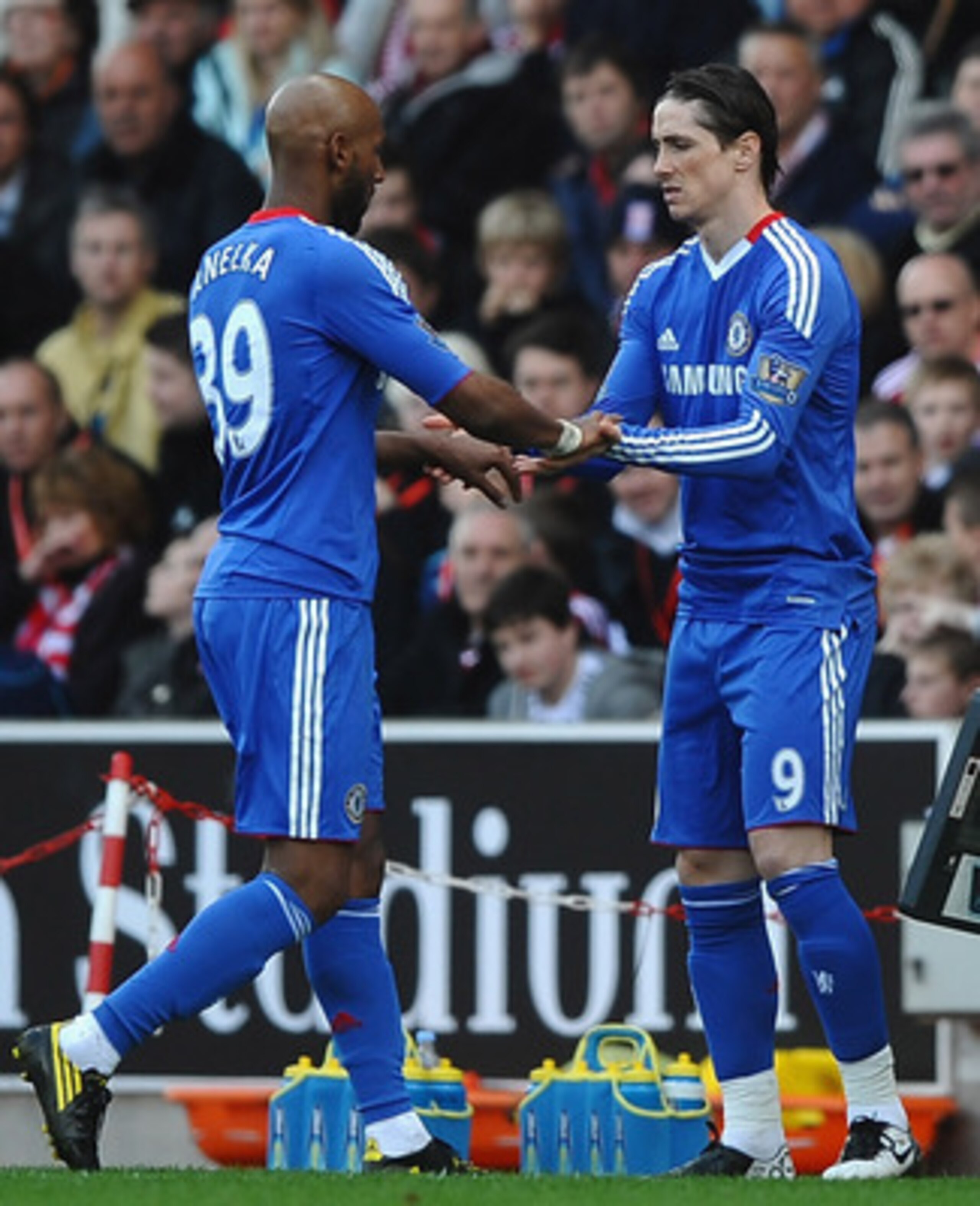 STOKE ON TRENT, ENGLAND - APRIL 02: Fernando Torres of Chelsea replaces Nicolas Anelka as a second half substituteduring the Barclays Premier League match between Stoke City and Chelsea at Britannia Stadium on April 2, 2011 in Stoke on Trent, England.  (P
