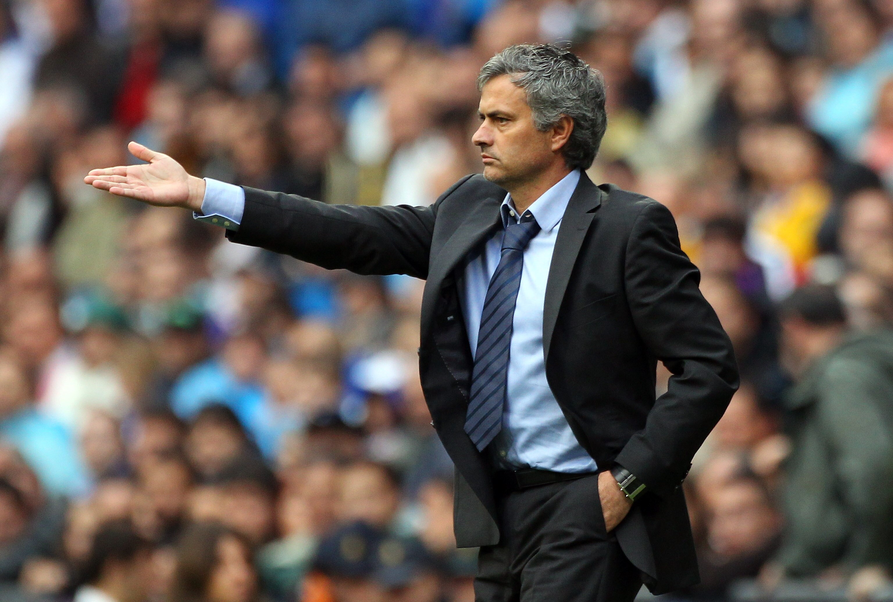 MADRID, SPAIN - APRIL 30:  Jose Mourinho, coach of Real Madrid gives instructions during the La Liga match between Real Madrid and Real Zaragoza at Estadio Santiago Bernabeu on April 30, 2011 in Madrid, Spain.  (Photo by Julian Finney/Getty Images)