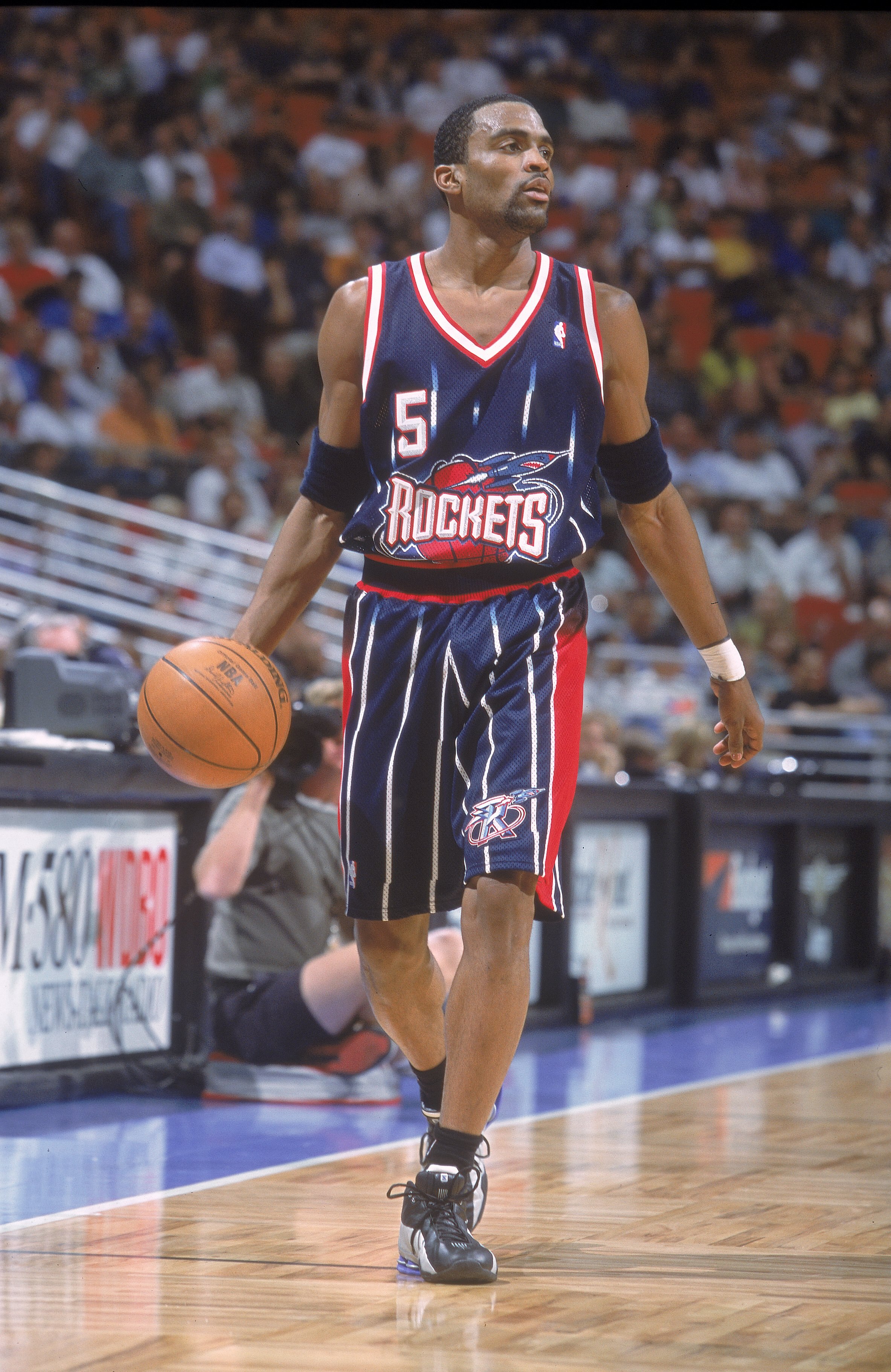 16 Feb 2001:  Cuttino Mobley #5 of the Houston Rockets dribbles the ball on the court during the game against the Orlando Magic at the Compaq Center in Houston, Texas.  The Magic defeated the Rockets 108-93.  NOTE TO USER: It is expressly understood that