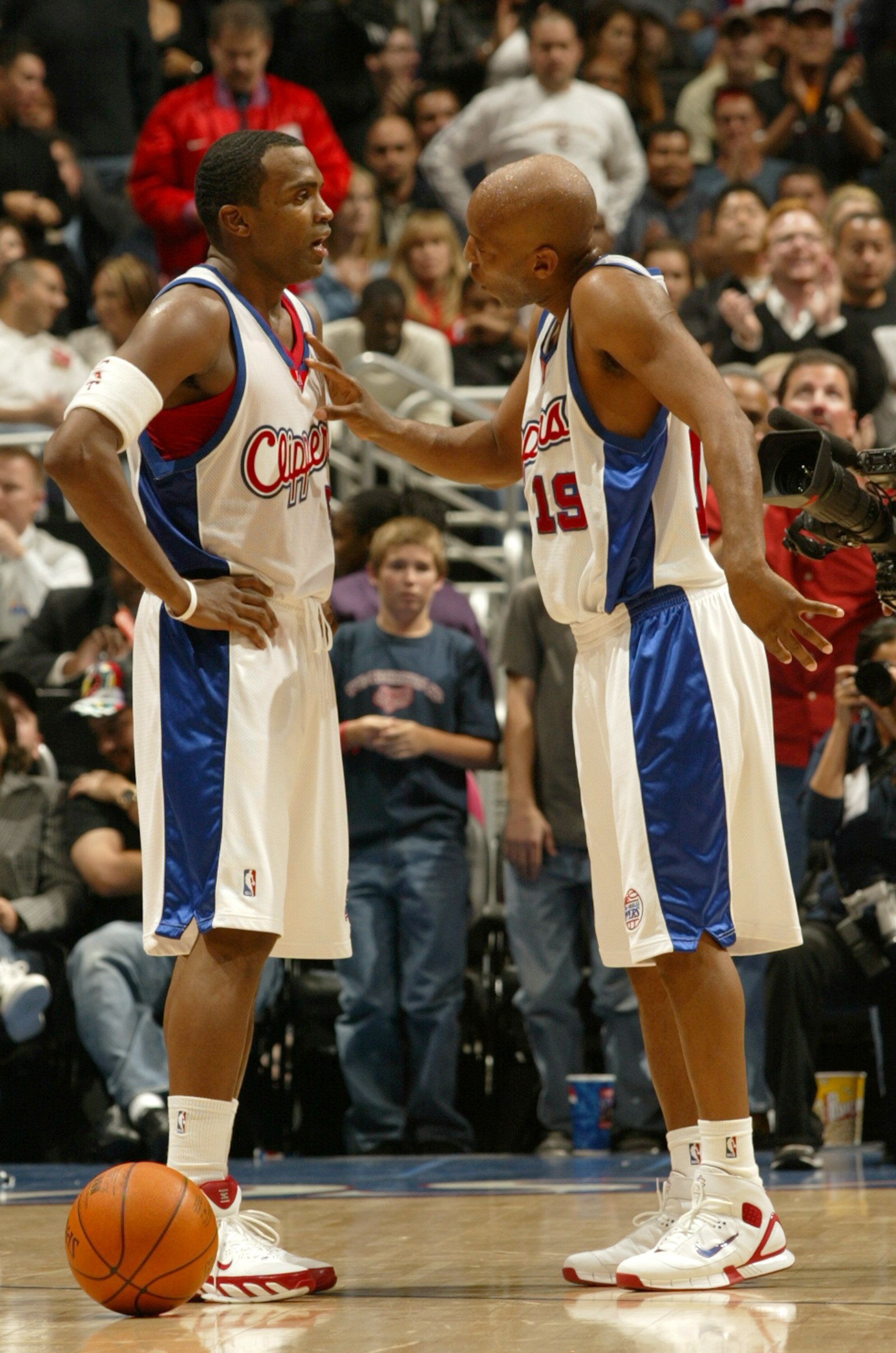 LOS ANGELS - NOVEMBER 5:  (L-R) Cuttino Mobley #5 and Sam Cassell #19 of the Los Angeles Clippers talk on court against the Minnesota Timberwolves November 5, 2005 at Staples Center in Los Angeles, California. The Clippers won 100-99 in overtime. NOTE TO