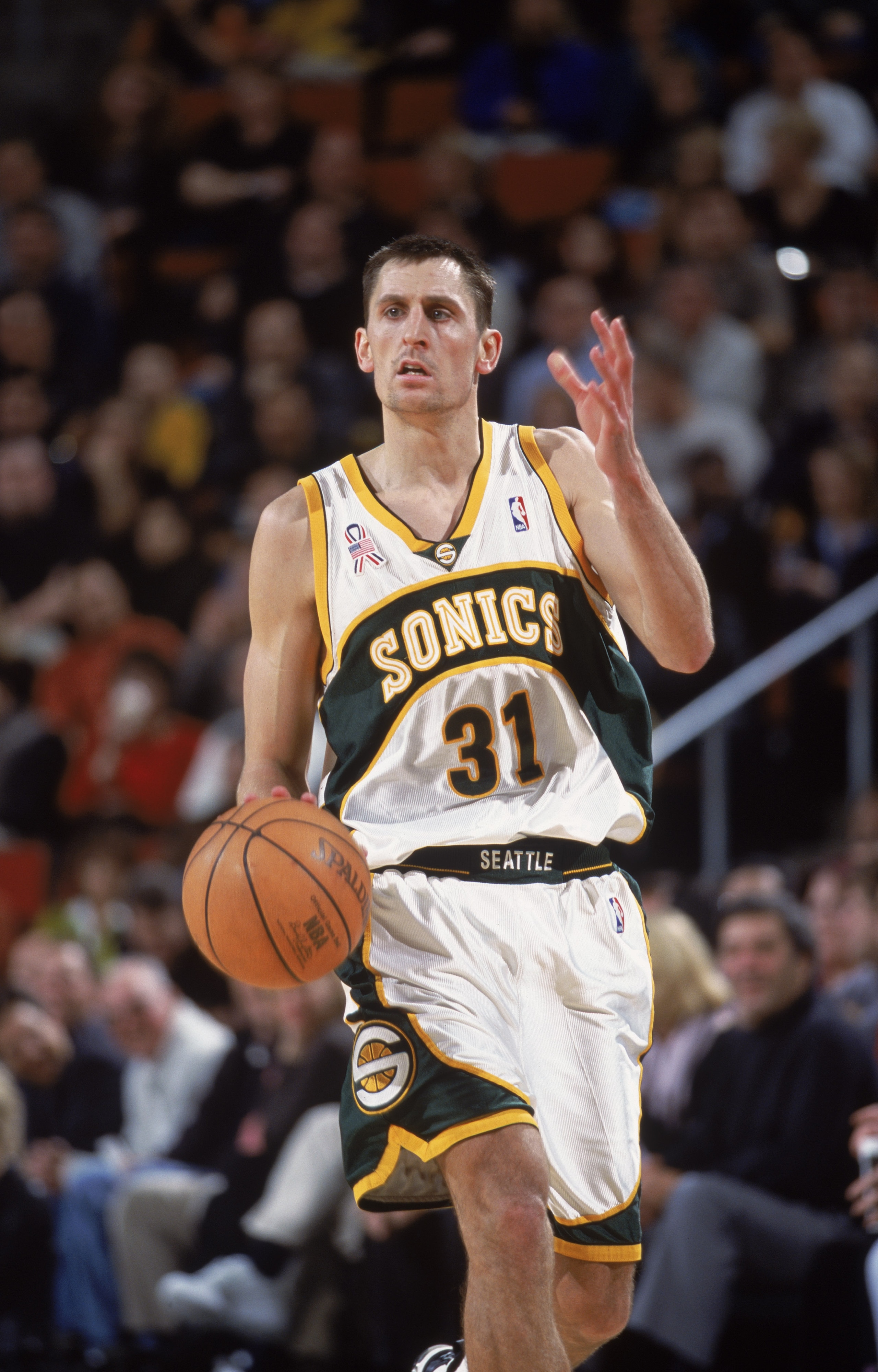 19 Dec 2001:  Guard Brent Barry #31 of the Seattle SuperSonics dribbles the ball during the NBA game against the Sacramento Kings at Key Arena in Seattle, Washington.  The SuperSonics defeated the Kings 104-92.Mandatory Credit:  Otto Greule/Getty Images