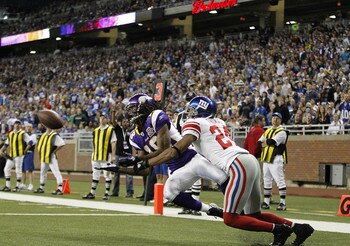 (December 12, 2010 - Photo by Leon Halip/Getty Images North America)