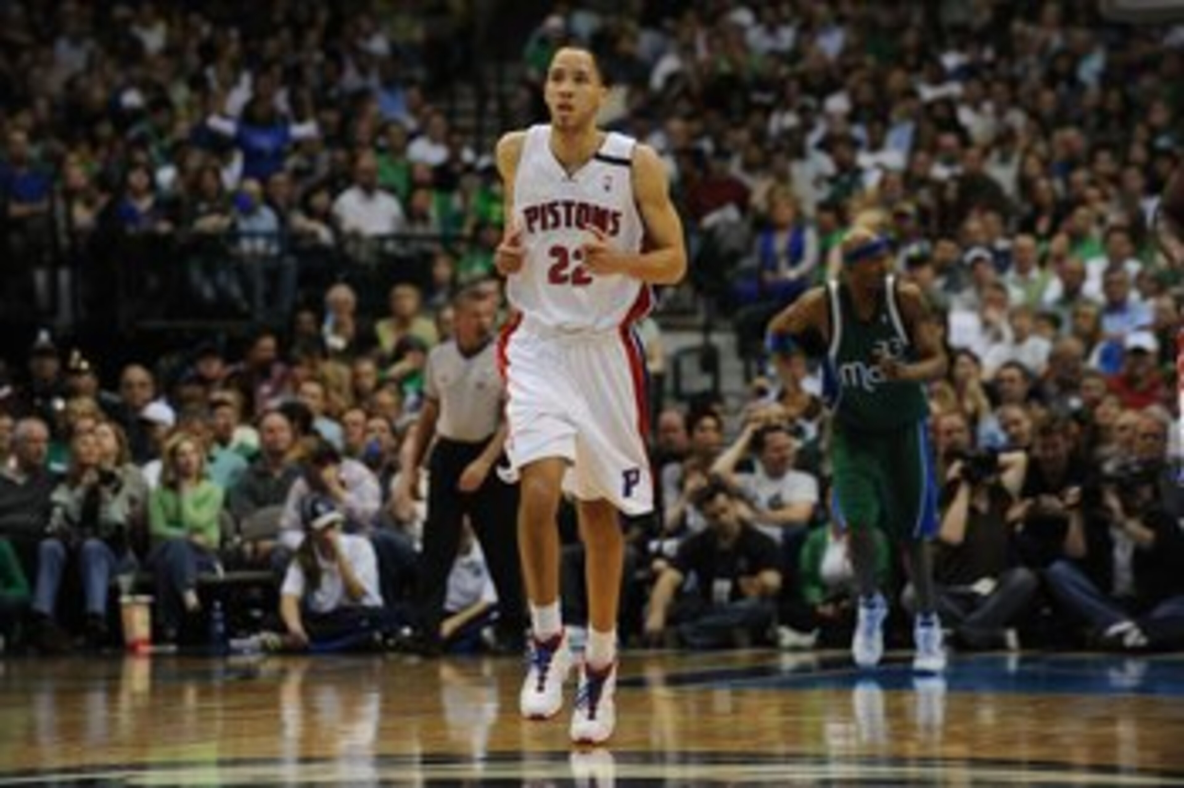 DALLAS - MARCH 17:  Tayshaun Prince #22 of the Detroit Pistons during play against the Dallas Mavericks on March 17, 2009 at American Airlines Center in Dallas, Texas.  NOTE TO USER: User expressly acknowledges and agrees that, by downloading and/or using