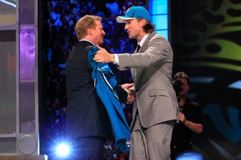 NEW YORK, NY - APRIL 28:  NFL Commissoner Roger Goodell (L) greets Blaine Gabbert, #11 overall pick by the Jacksonville Jaguars, during the 2011 NFL Draft at Radio City Music Hall on April 28, 2011 in New York City.  (Photo by Chris Trotman/Getty Images)