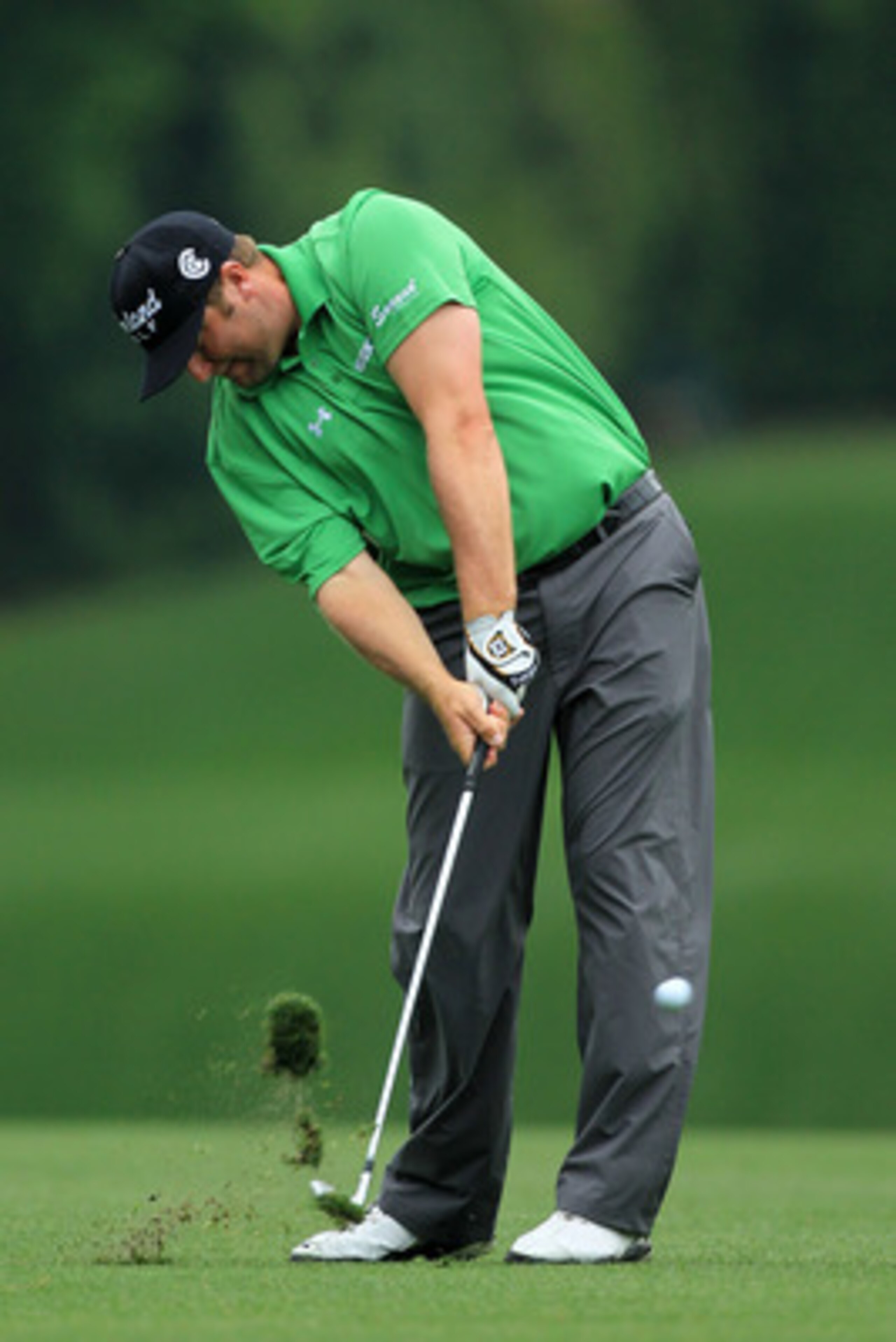 AUGUSTA, GA - APRIL 08:  Steve Marino hits a shot on the fifth hole during the second round of the 2011 Masters Tournament at Augusta National Golf Club on April 8, 2011 in Augusta, Georgia.  (Photo by David Cannon/Getty Images)
