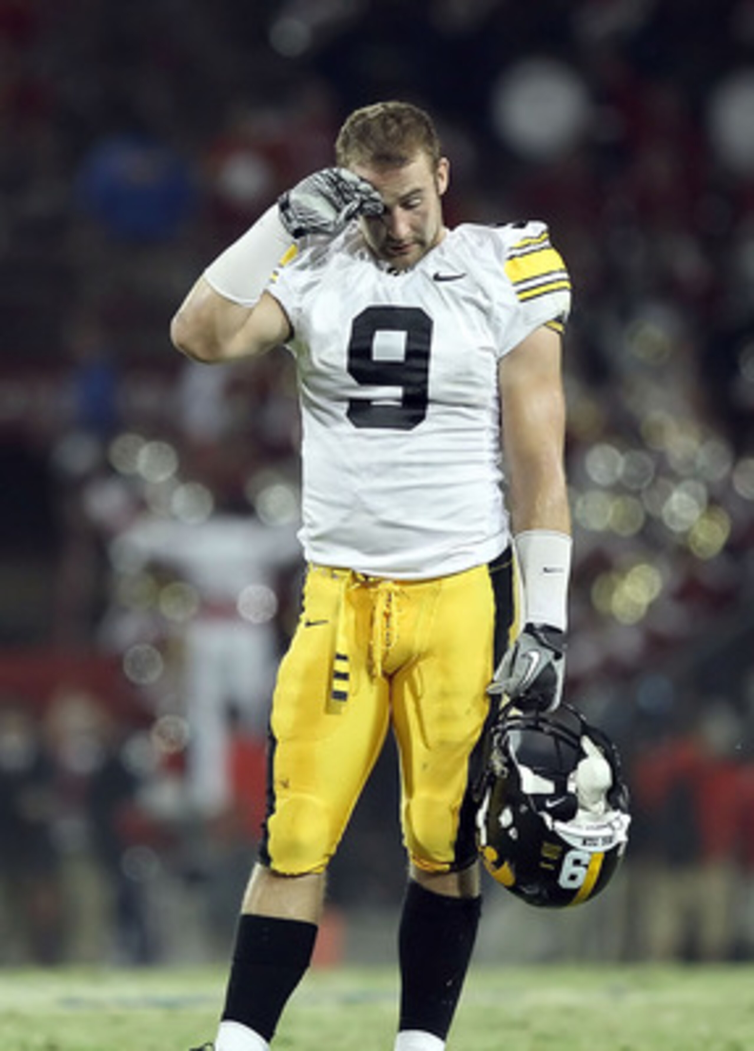 TUCSON, AZ - SEPTEMBER 18:  Cornerbacks Brett Greenwood #30 and Tyler Sash #9 of the Iowa Hawkeyes during the college football game against the Arizona Wildcats at Arizona Stadium on September 18, 2010 in Tucson, Arizona. The Wildcats defeated the Hawkeye