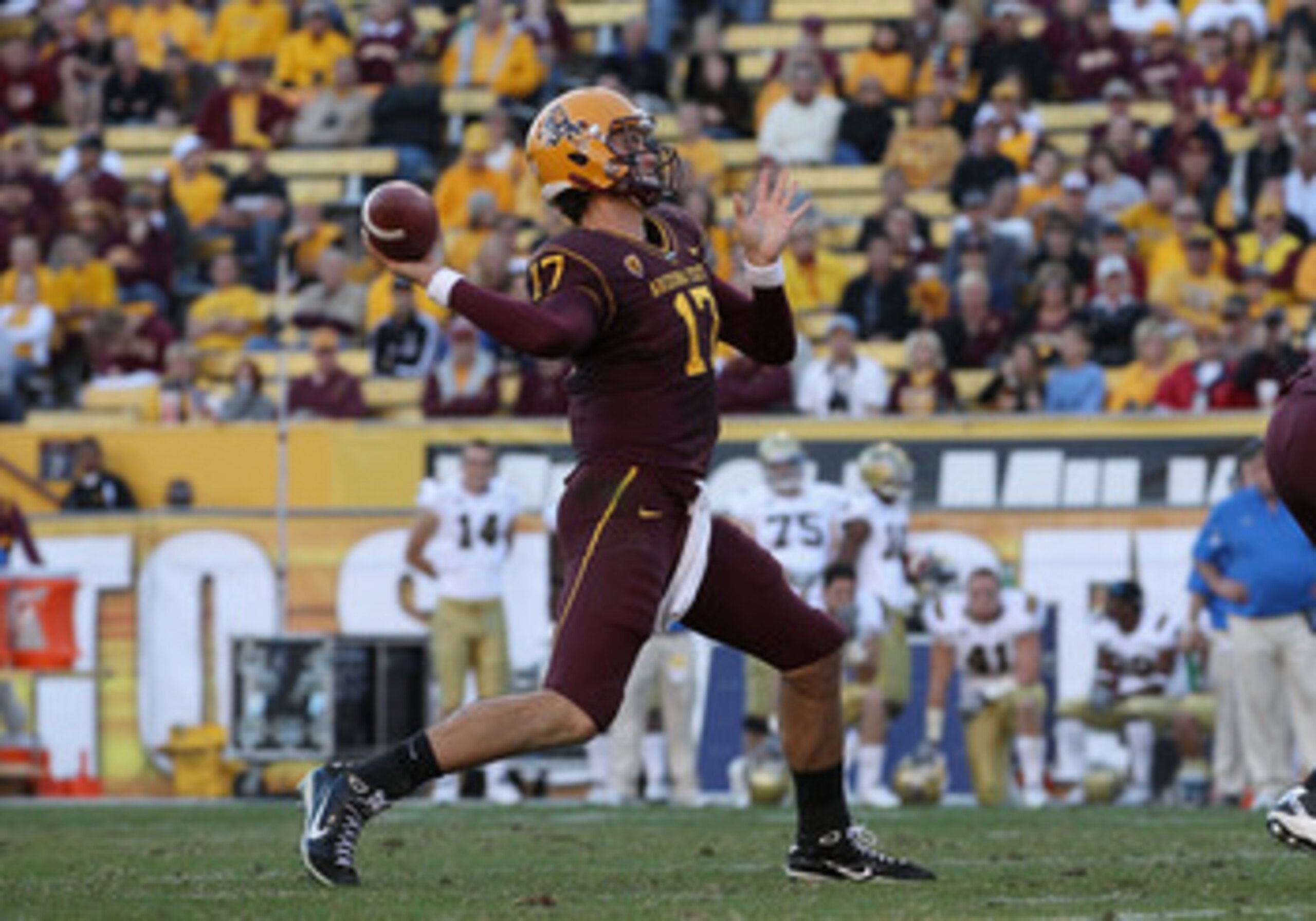 TEMPE, AZ - NOVEMBER 26:  Quarterback Brock Osweiler #17 of the Arizona State Sun Devils throws a pass against the UCLA Bruins during the college football game at Sun Devil Stadium on November 26, 2010 in Tempe, Arizona.  The Sun Devils defeated the Bruin