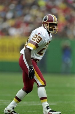 4 Oct 1998:  Cornerback Darrell Green #28 of the Washington Redskins in action during a game against the Dallas Cowboys at the Jack Kent Cooke Stadium in Raljon, Maryland. The Cowboys defeated the Redskins 31-10.