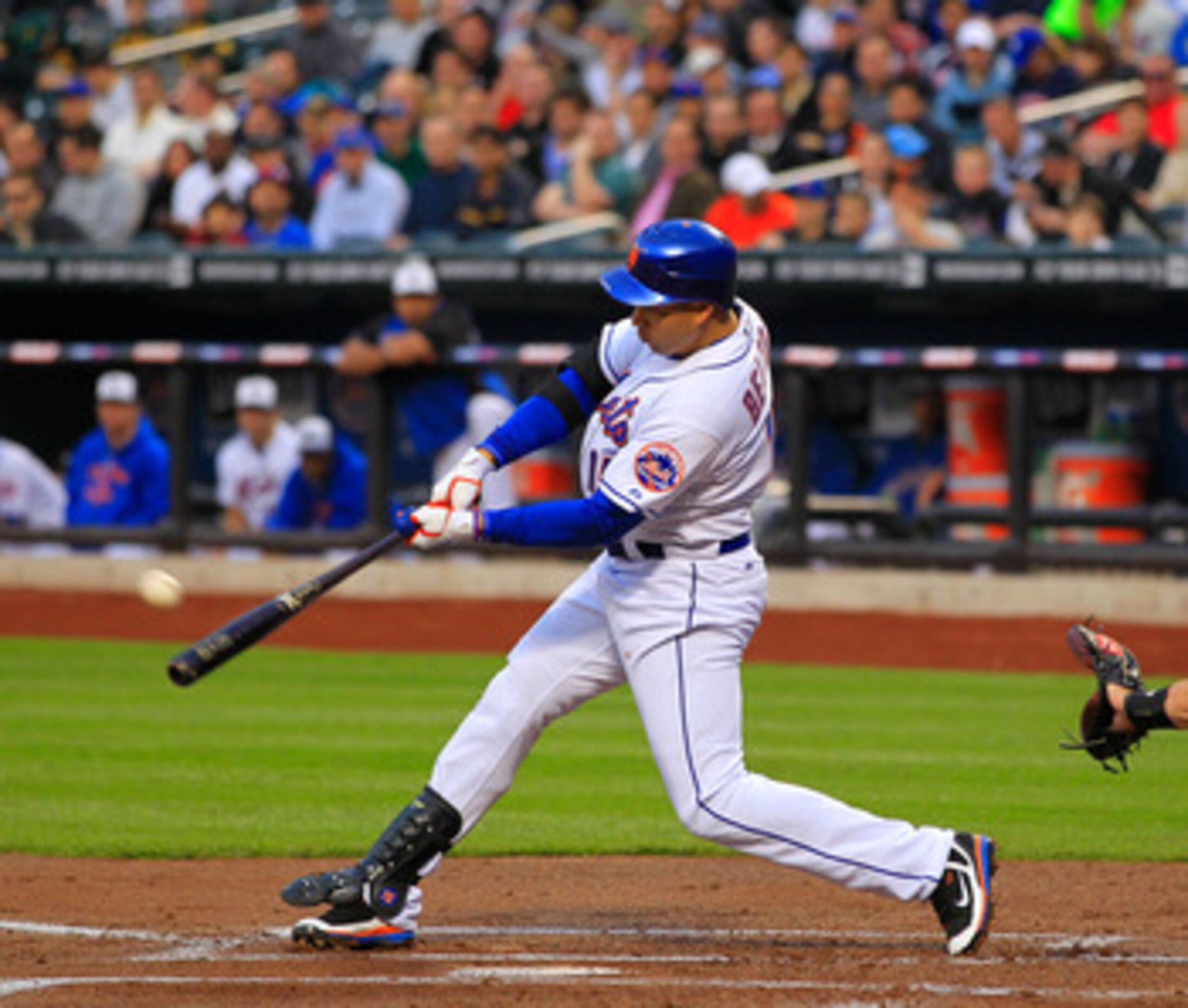 NEW YORK, NY - MAY 03:  Carlos Beltran #15 of the New York Mets homers on a line drive to right field in the bottom of the first inning against the San Francisco Giants at Citi Field on May 3, 2011 in the Flushing neighborhood of the Queens borough of New